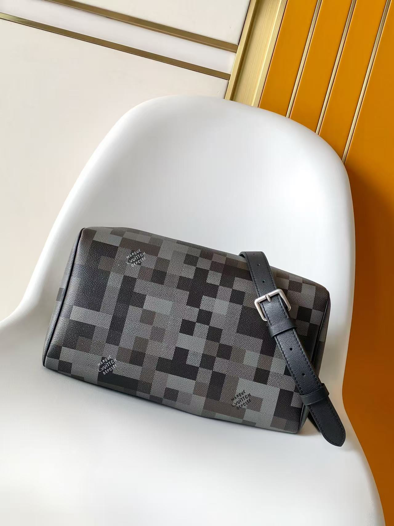 Louis Vuitton Speedy Soft 30 Boho Monogram Handbag - Image 4