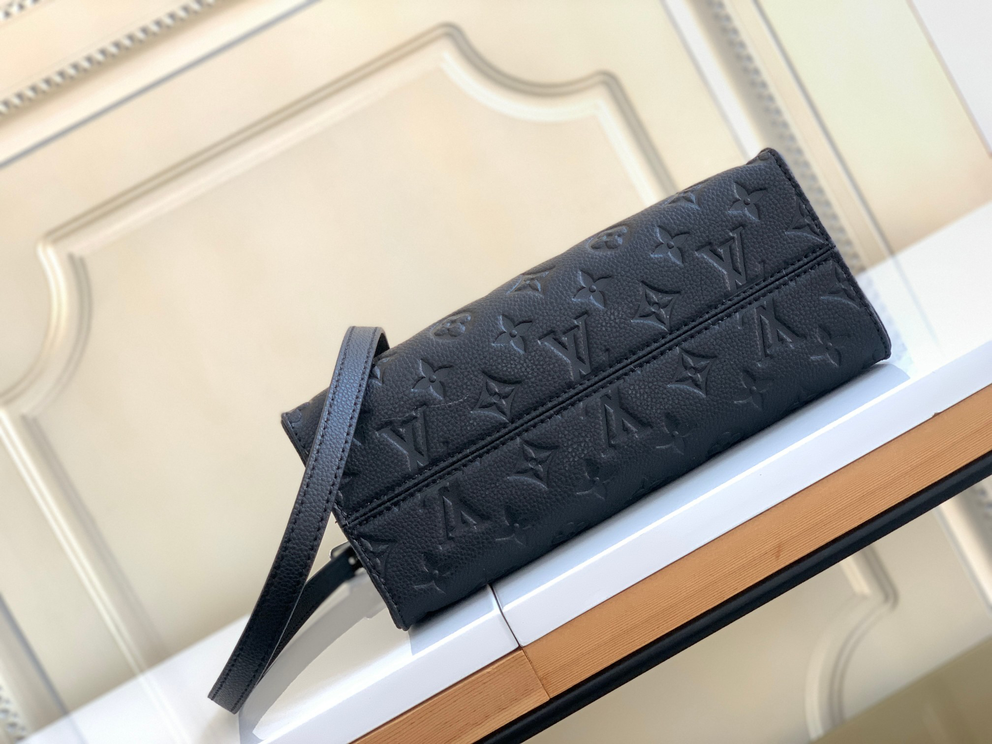 Louis Vuitton OnTheGo Small Monogram Tote Bag - Image 4