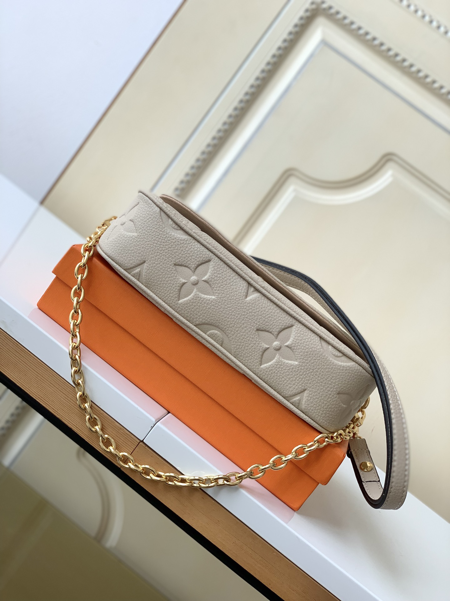 Louis Vuitton Wallet On Chain Monogram Crossbody Bag - Image 4