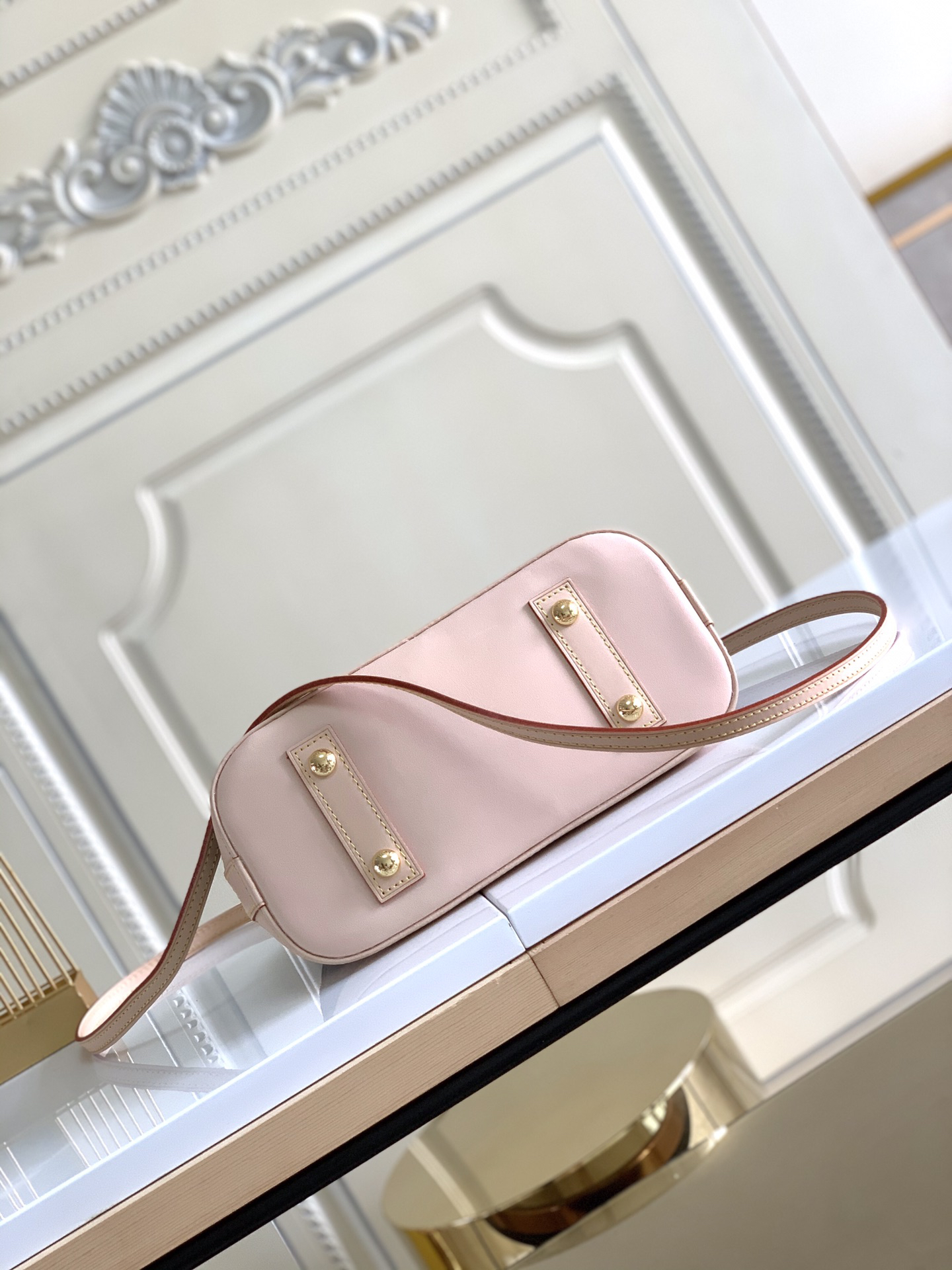 Louis Vuitton Alma Monogram Crossbody Bag M53152 - Image 4