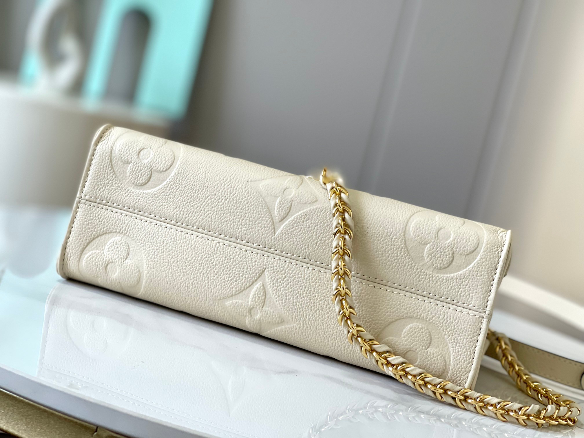 Louis Vuitton OnTheGo East West Tote Bag in Monogram Empreinte Leather - Image 4