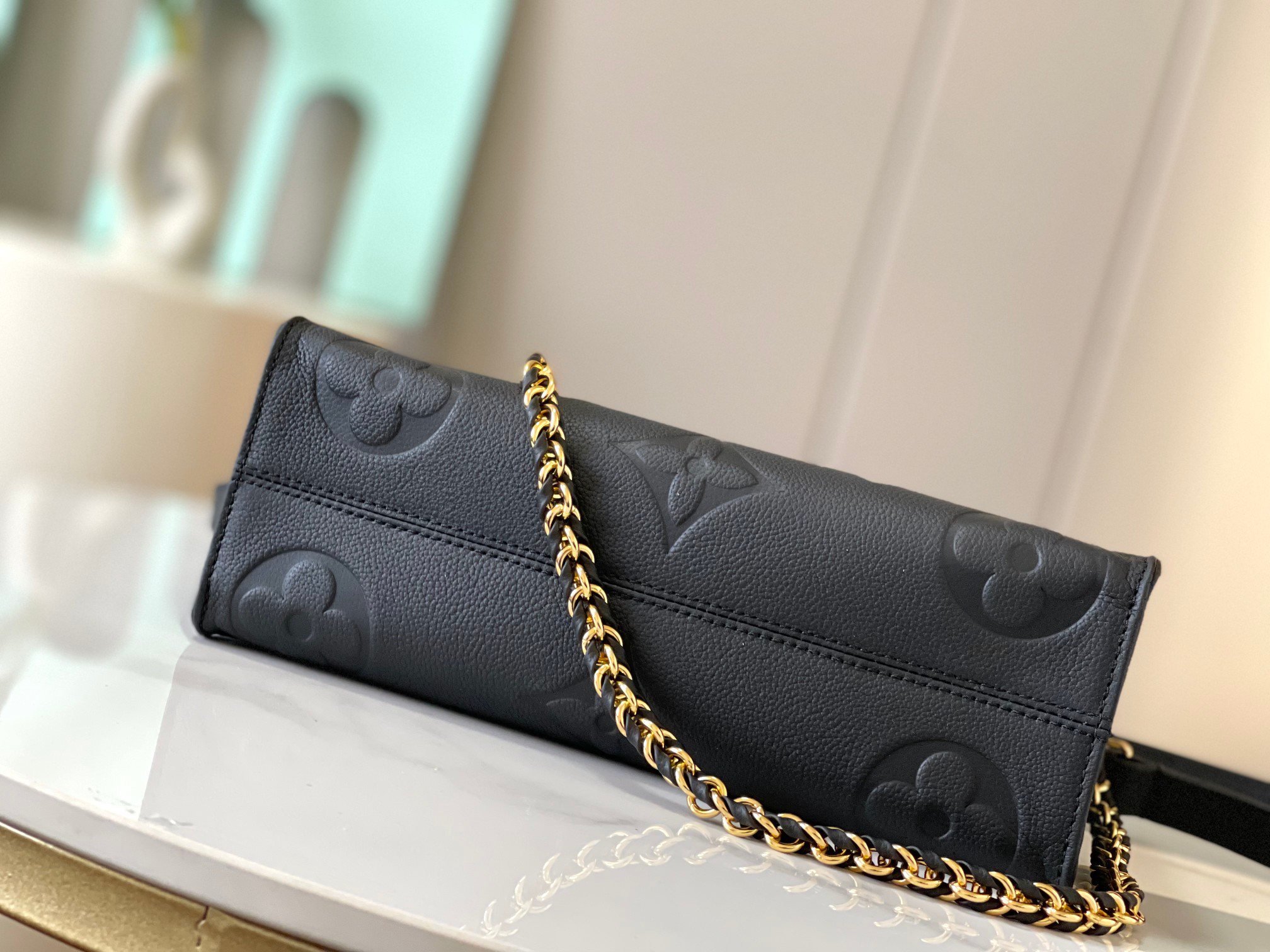 Louis Vuitton OnTheGo East West Handbag in Monogram Empreinte Leather - Image 4