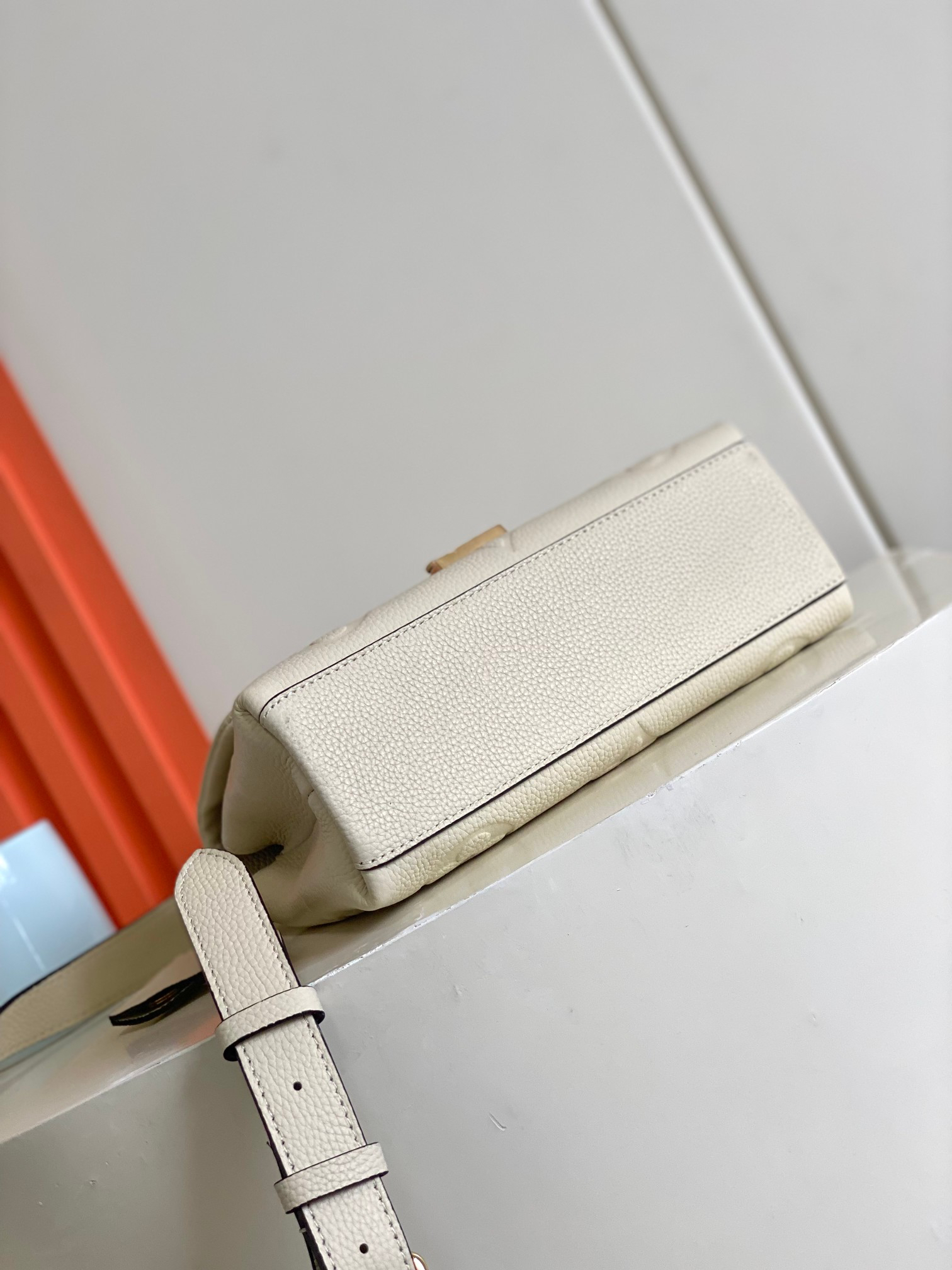 Louis Vuitton Madeleine BB Handbag - Image 4