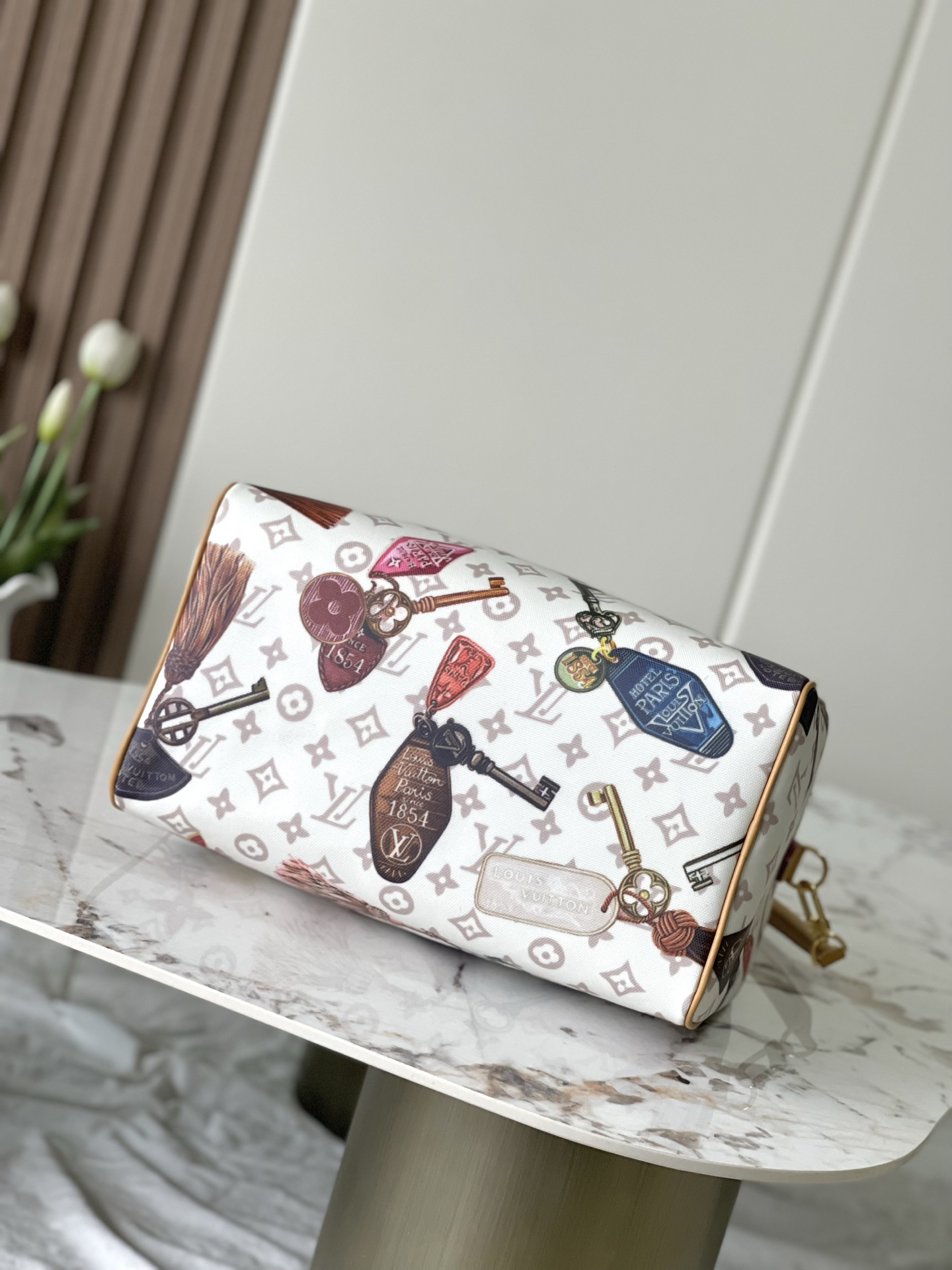 Getaway Speedy 30 Soft Handbag in Beige Canvas - Image 4
