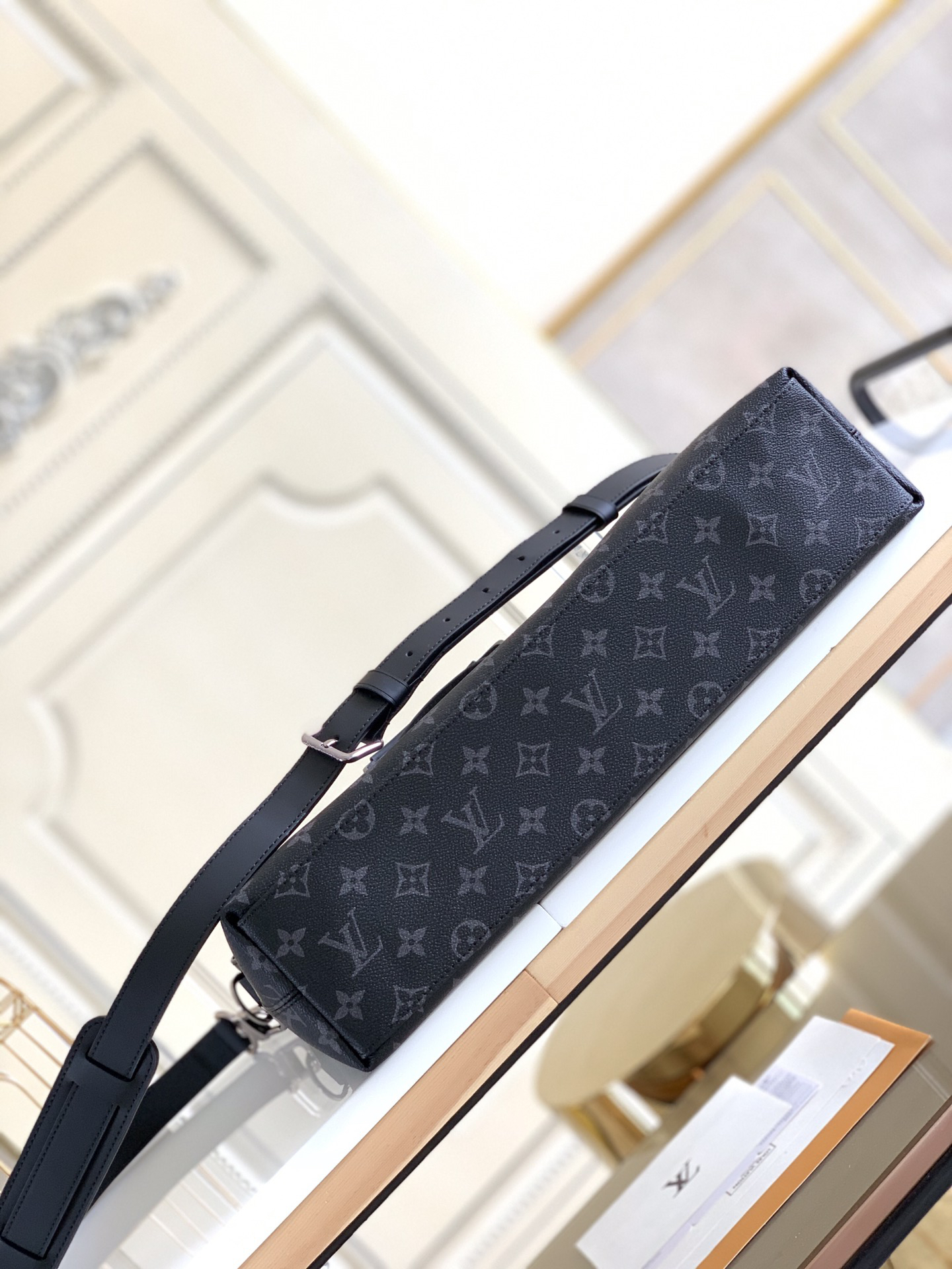 Louis Vuitton x Hiroshi Fujiwara Lightning Series Men's Briefcase - Image 4