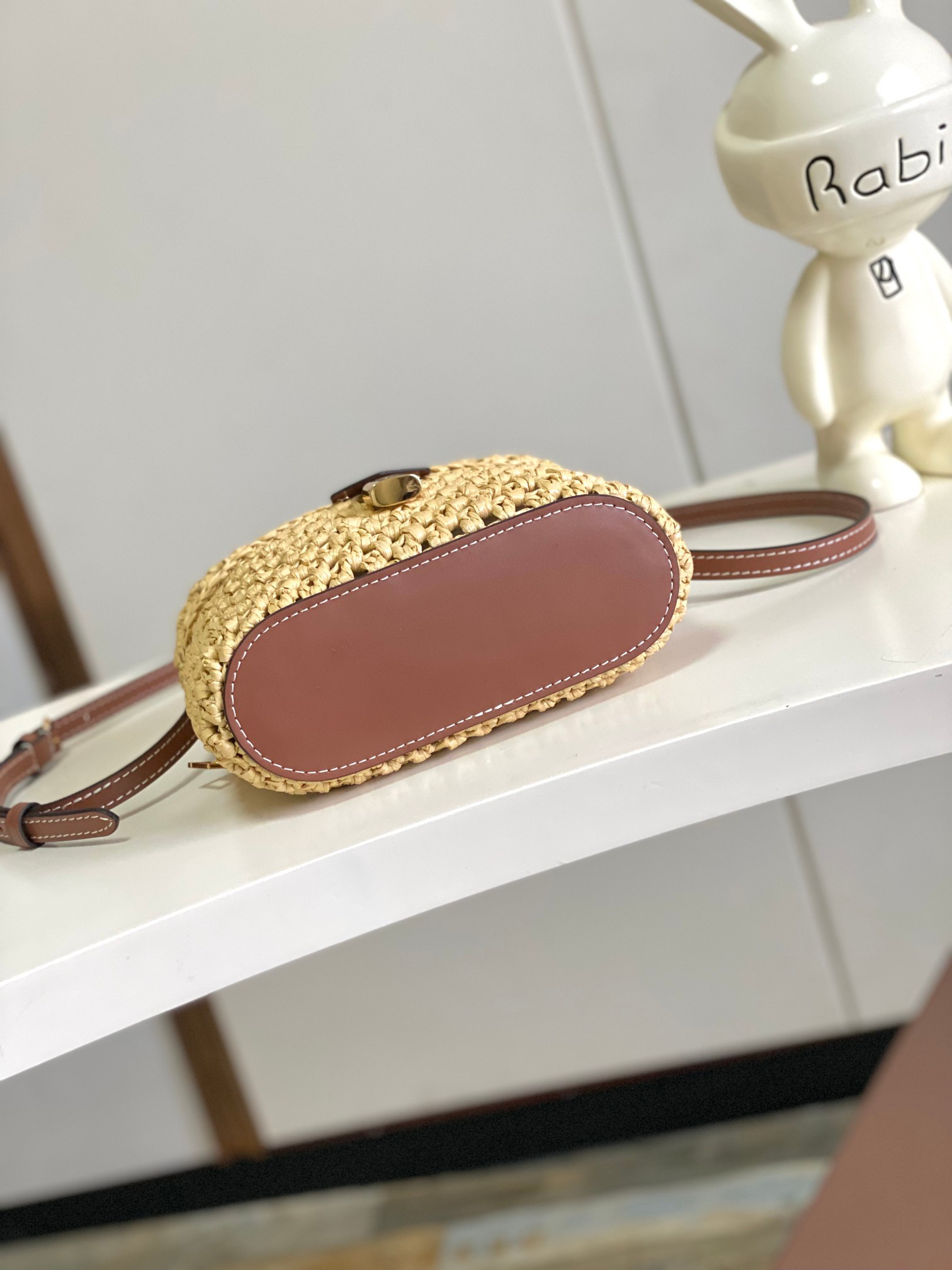 Louis Vuitton Vanity Chain Pouch - Image 4