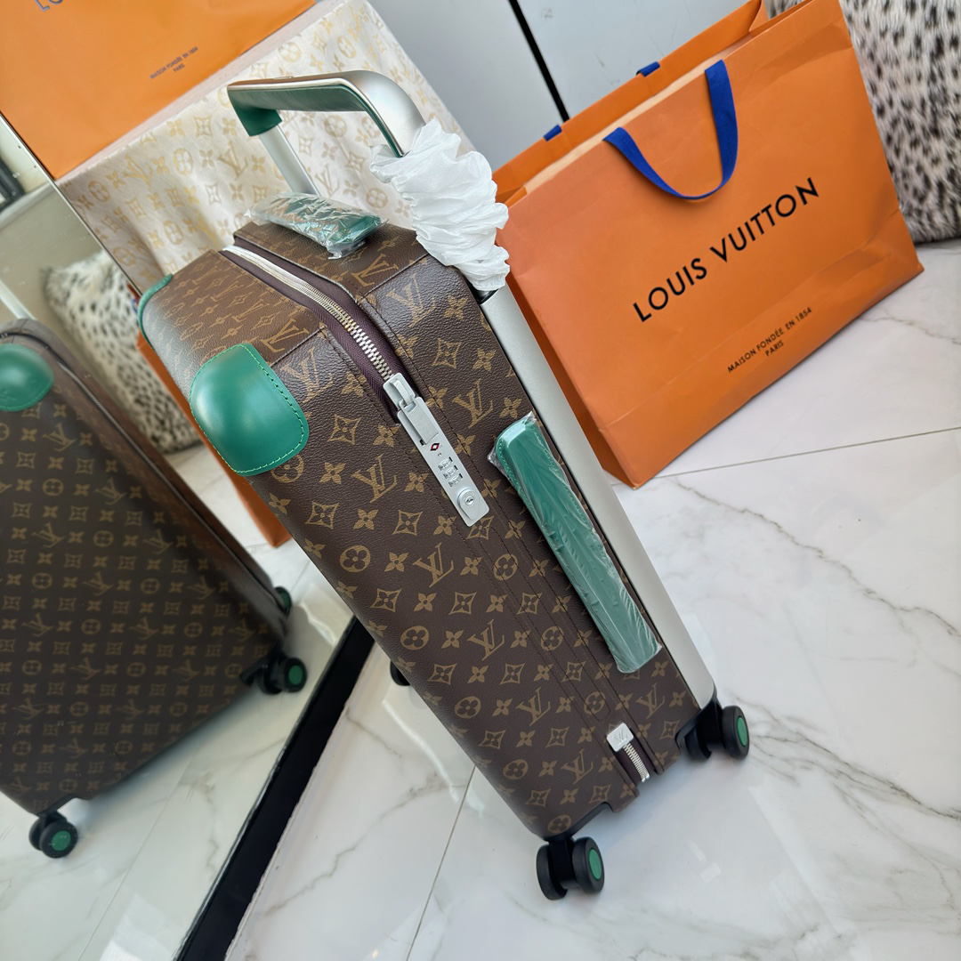 Louis Vuitton Horizon 55 Rolling Cabin Suitcase - Image 4