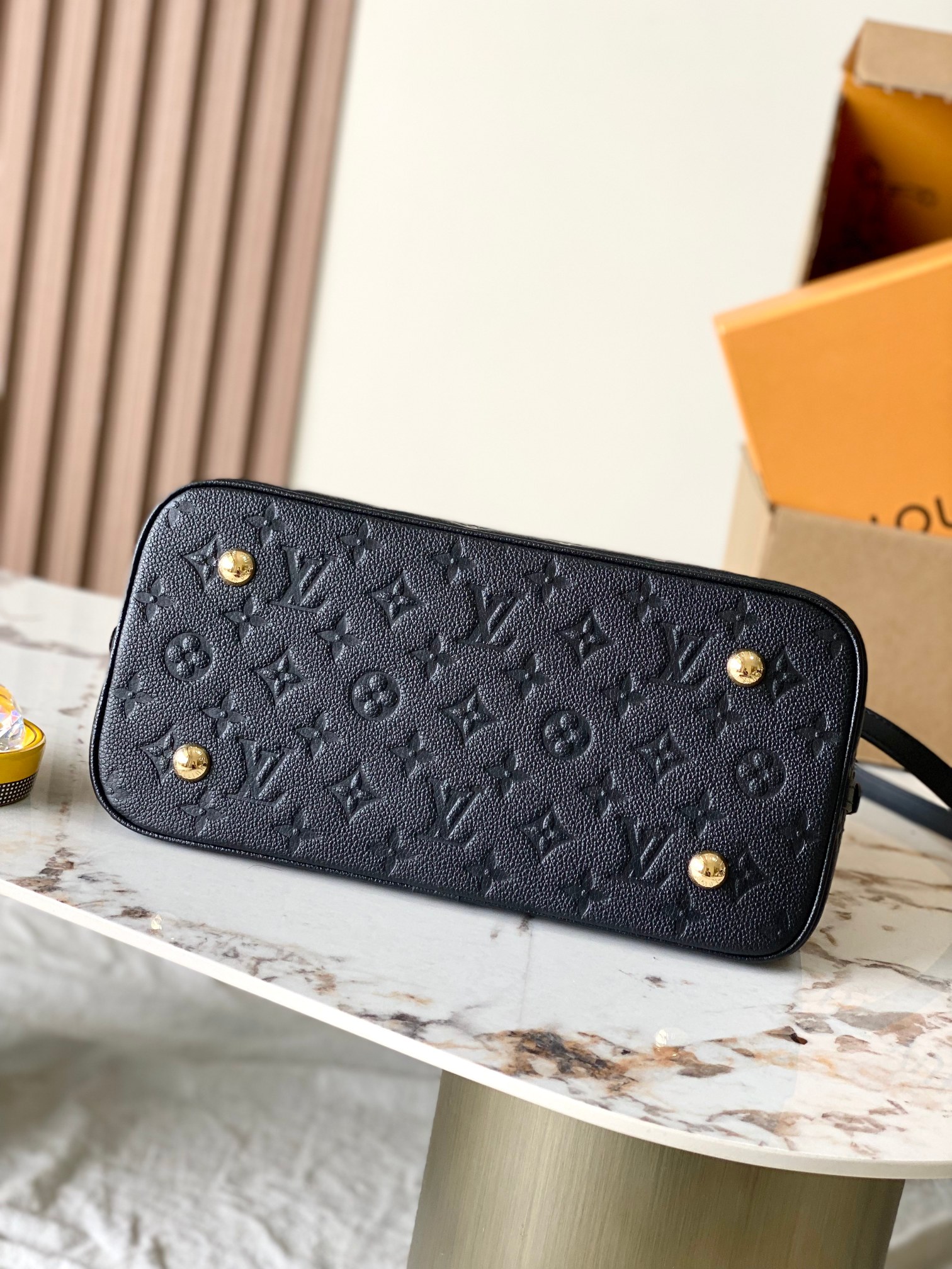 Alma PM Leather Handbag - Image 4