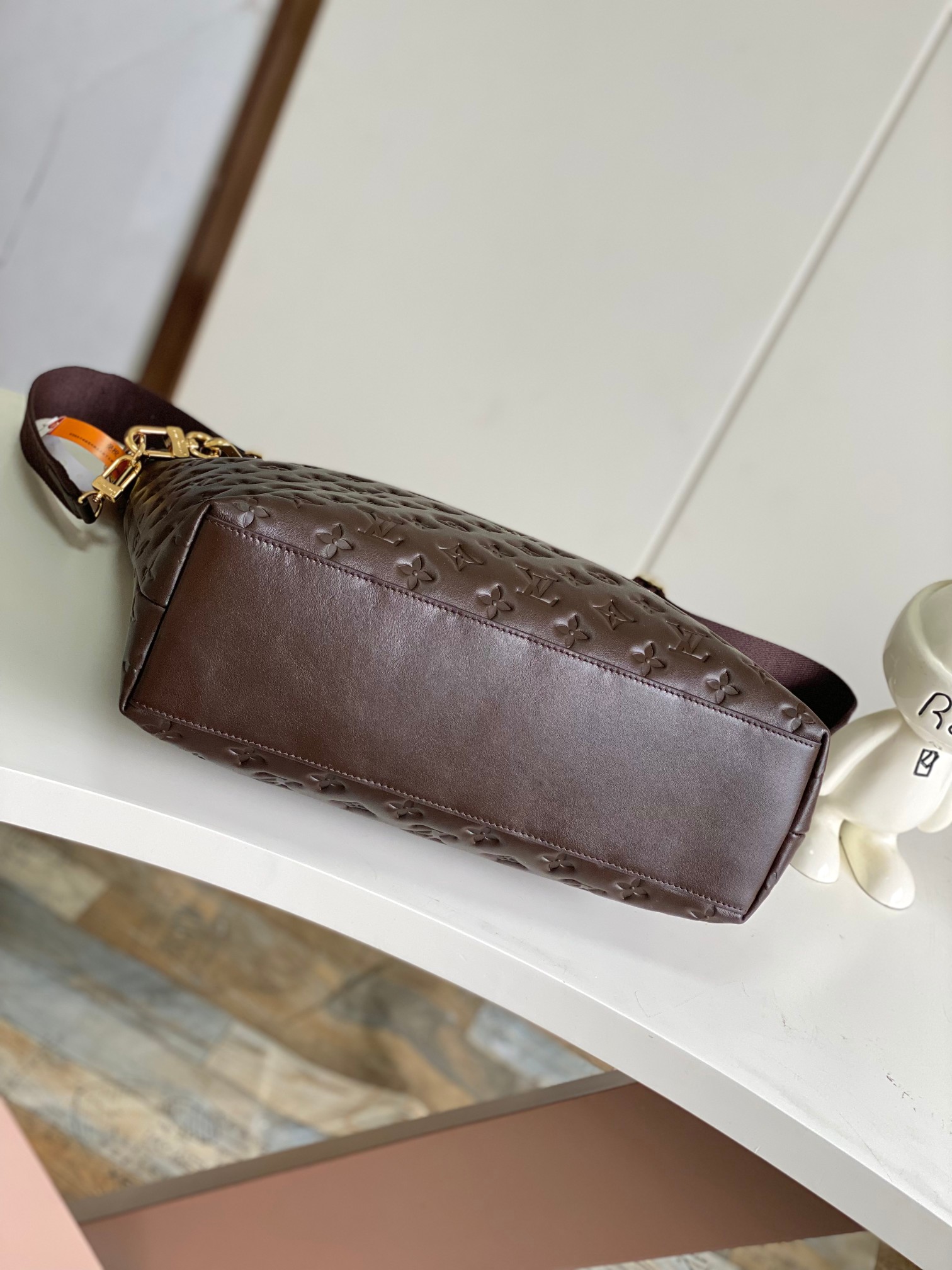 Louis Vuitton Coussin Monogram Leather Shoulder Bag - Image 4