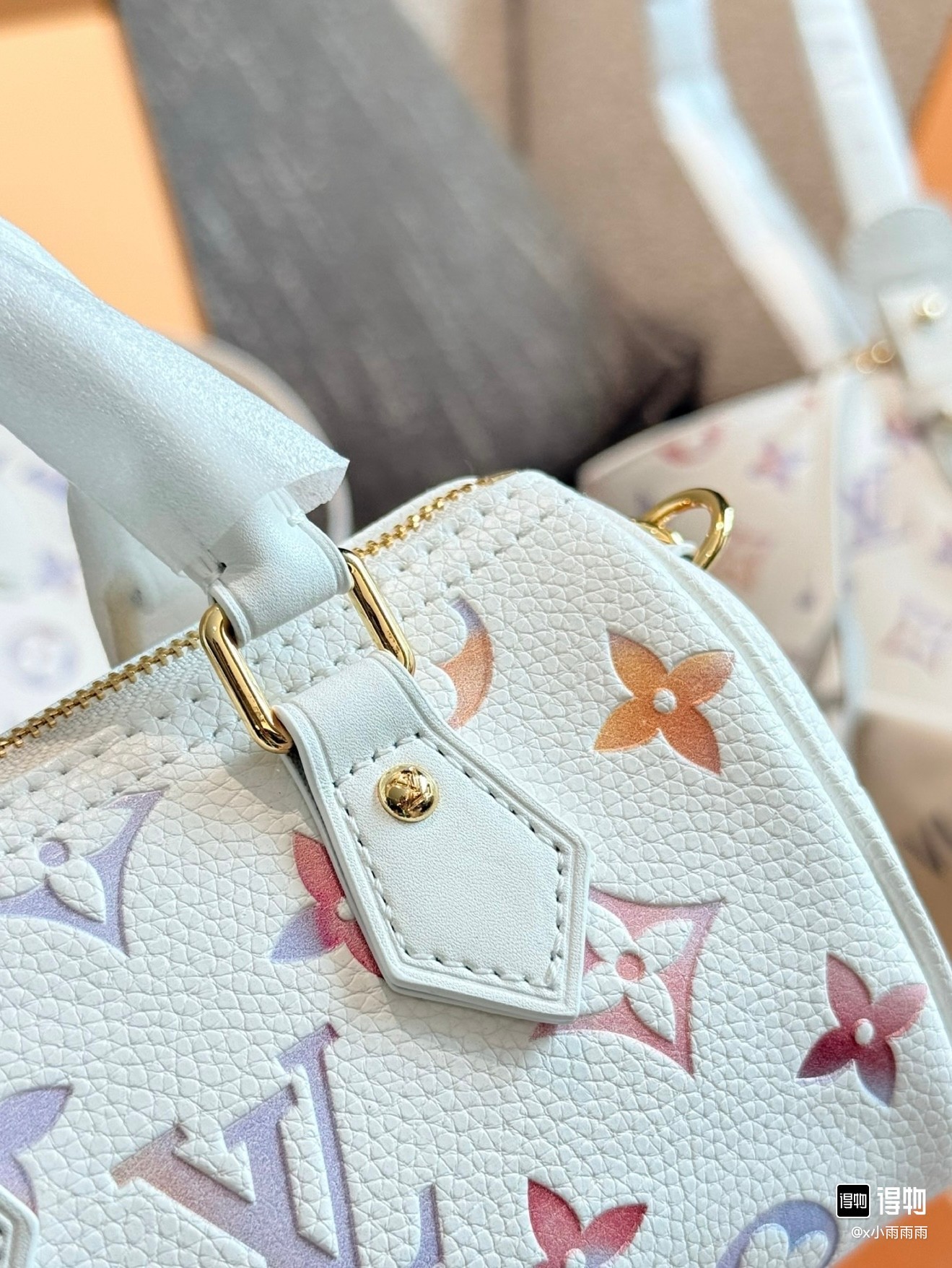 Nano Speedy 16 Handbag - Image 4