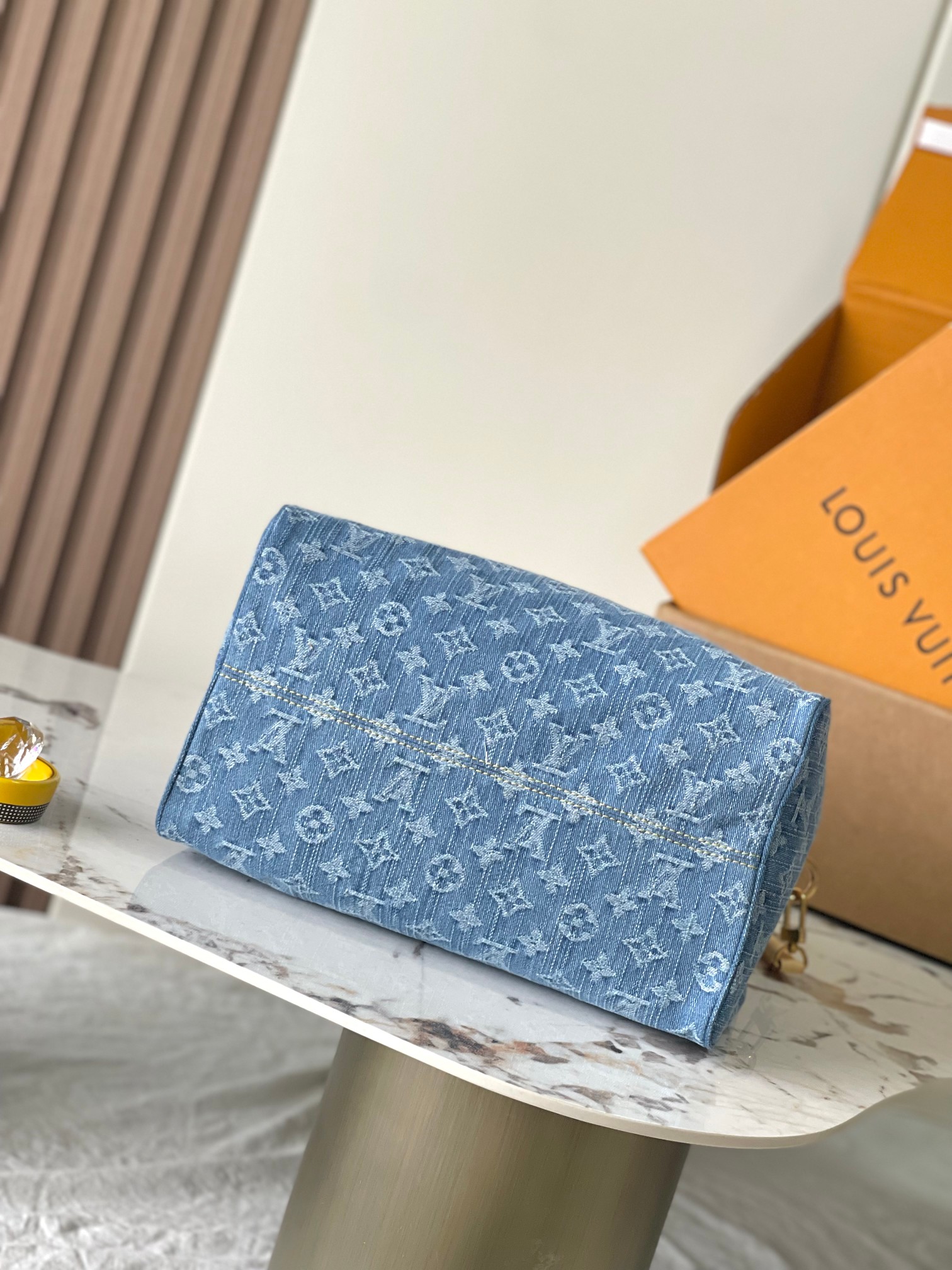Louis Vuitton Speedy Bandoulière 30 Denim Handbag - Image 4