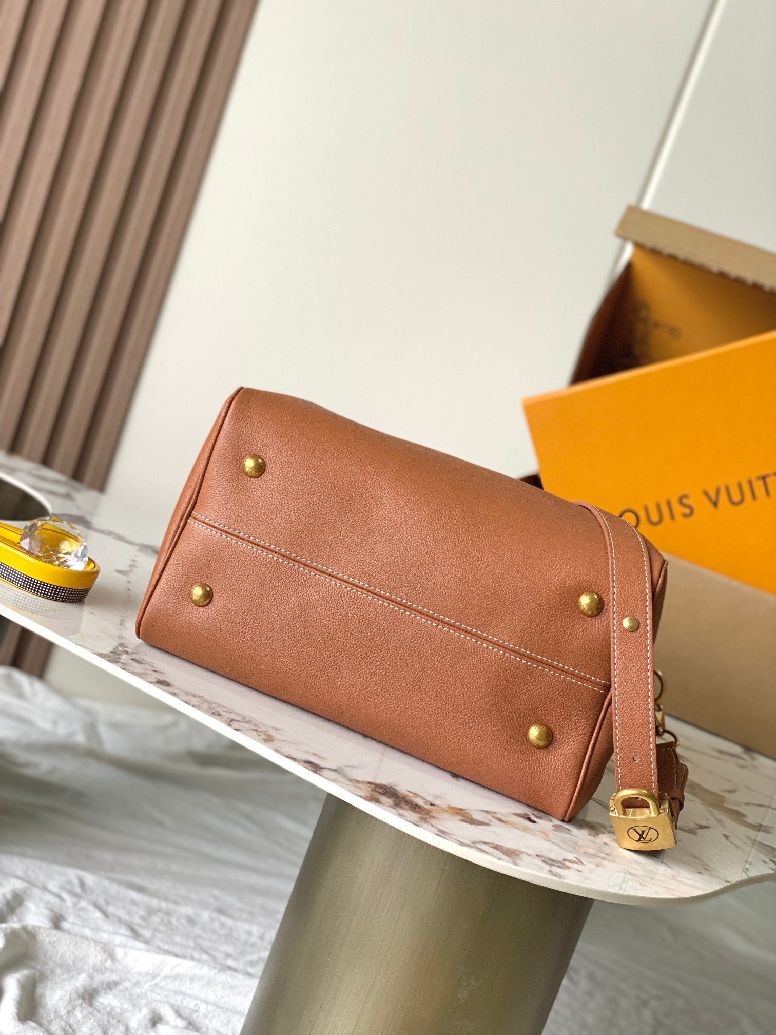 Speedy Soft 30 Lucky Leather Crossbody Bag - Image 4