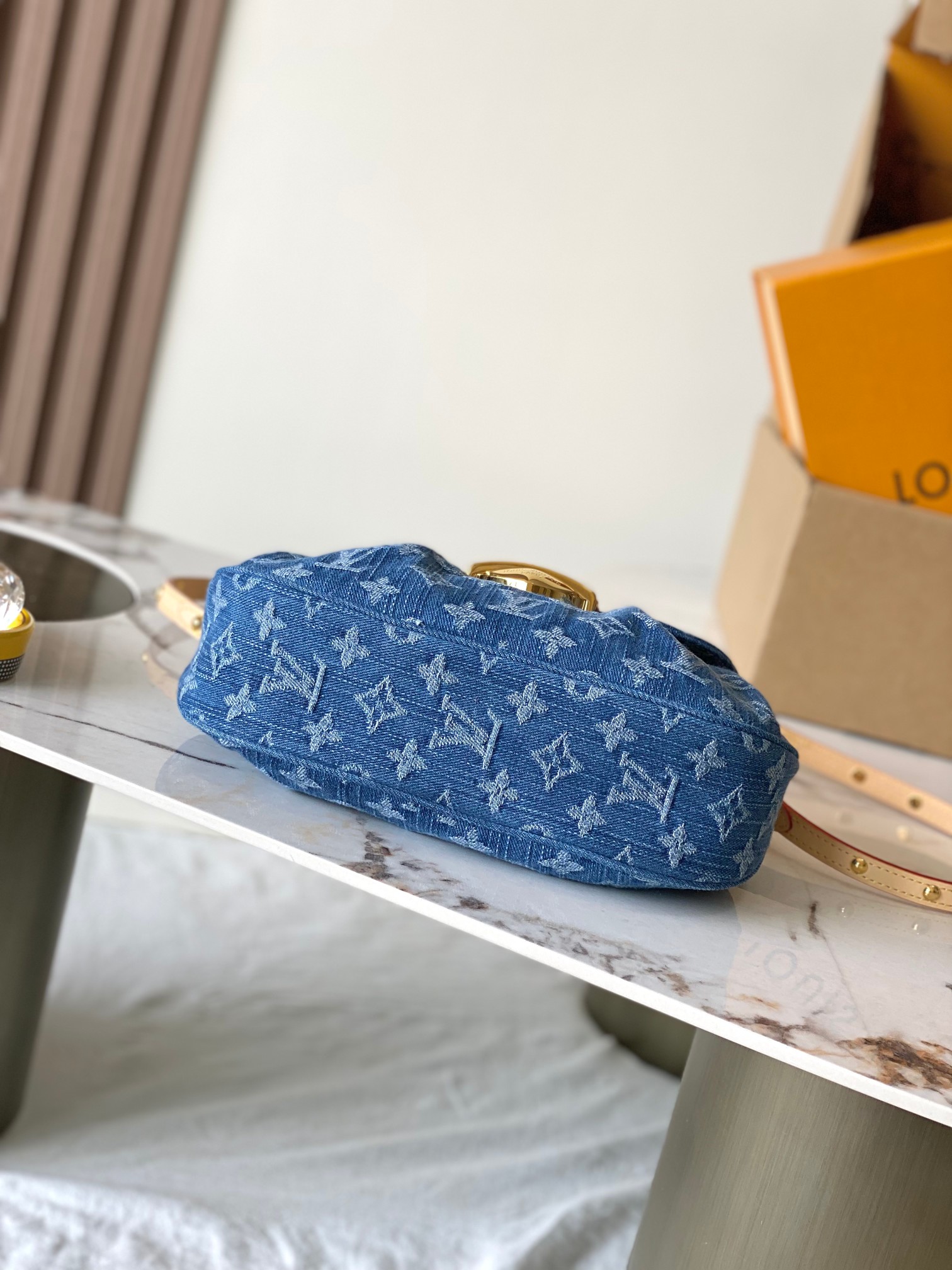 Sunset Vibe Denim Handbag - Image 4