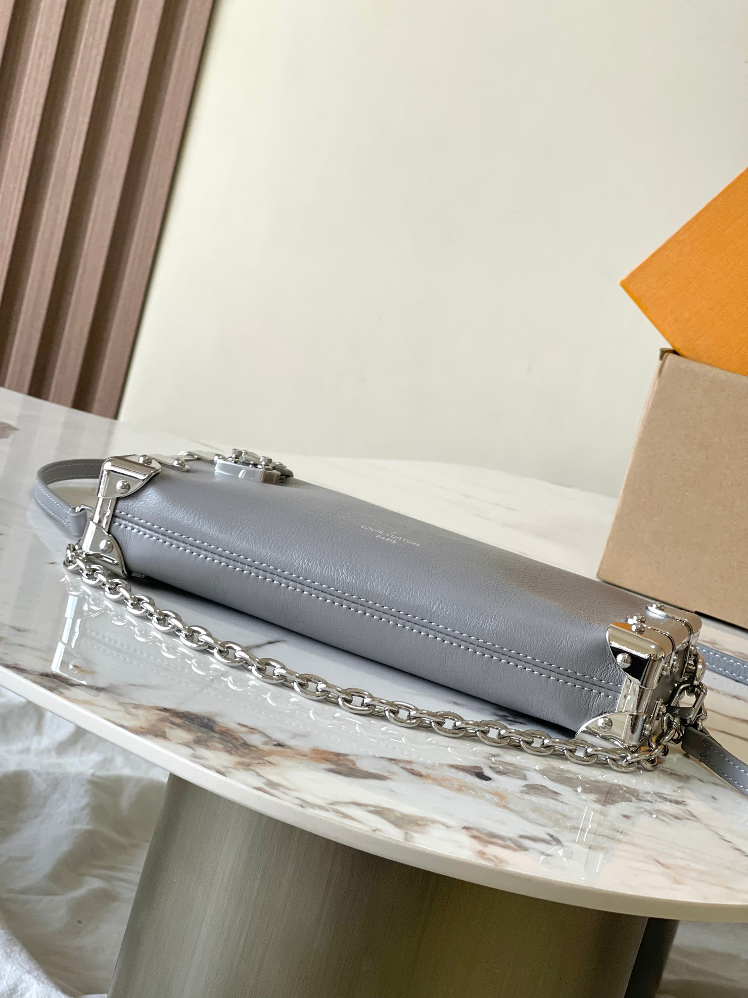 Slim Trunk Handbag - Image 4