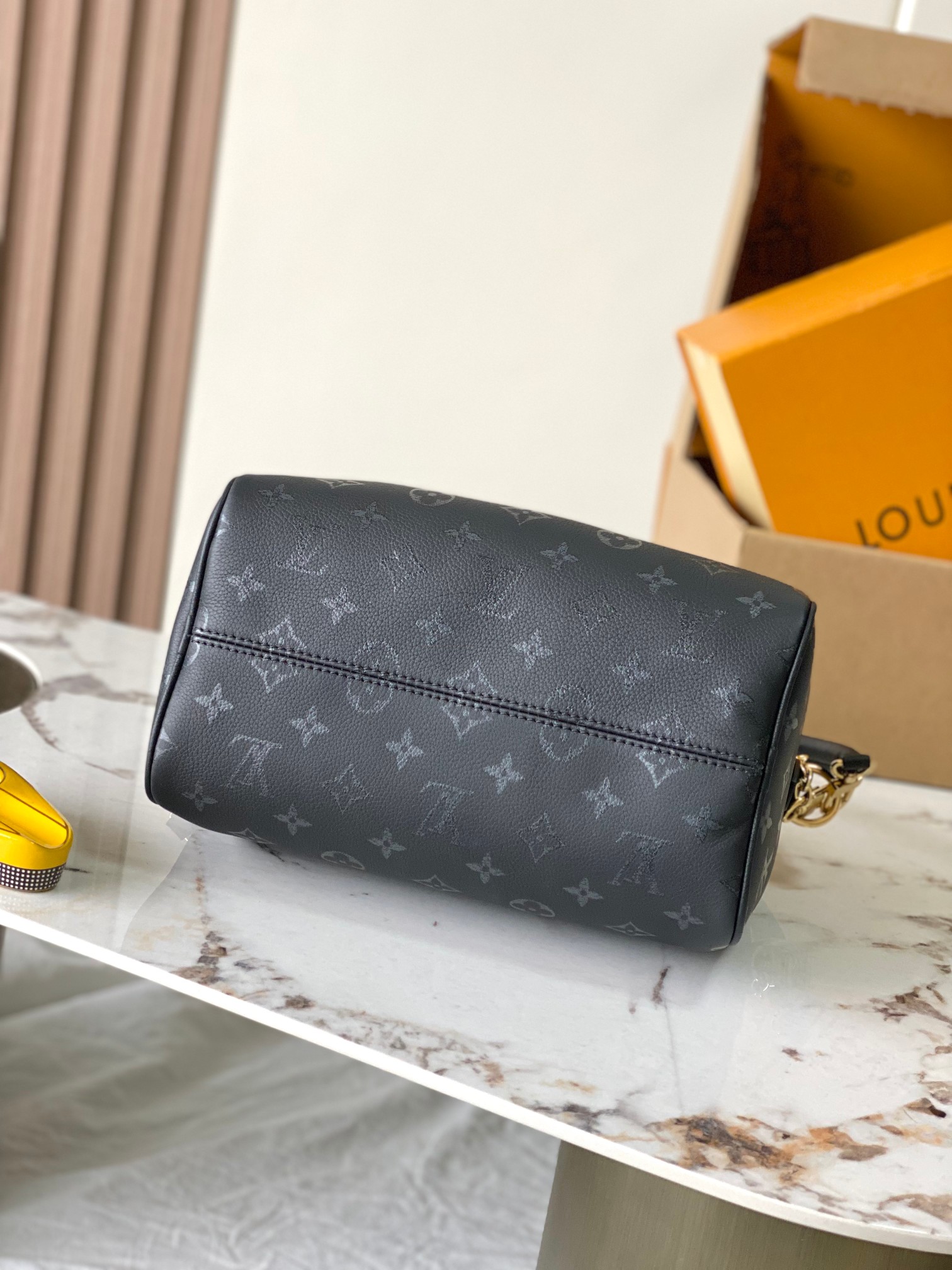 Louis Vuitton Speedy Bandoulière 25 Handbag - Image 4