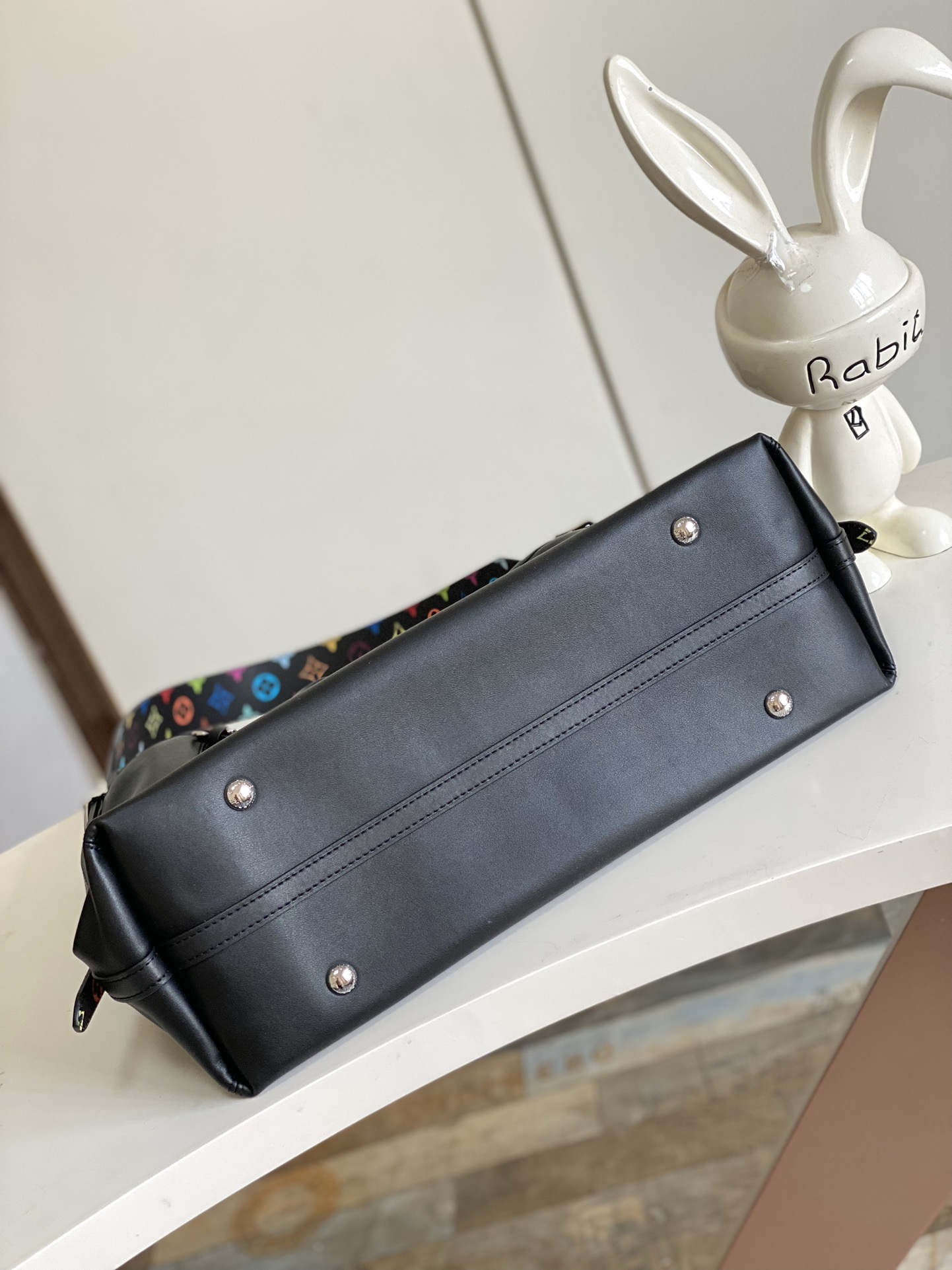 CarryAll Dark Medium Leather Handbag - Image 4