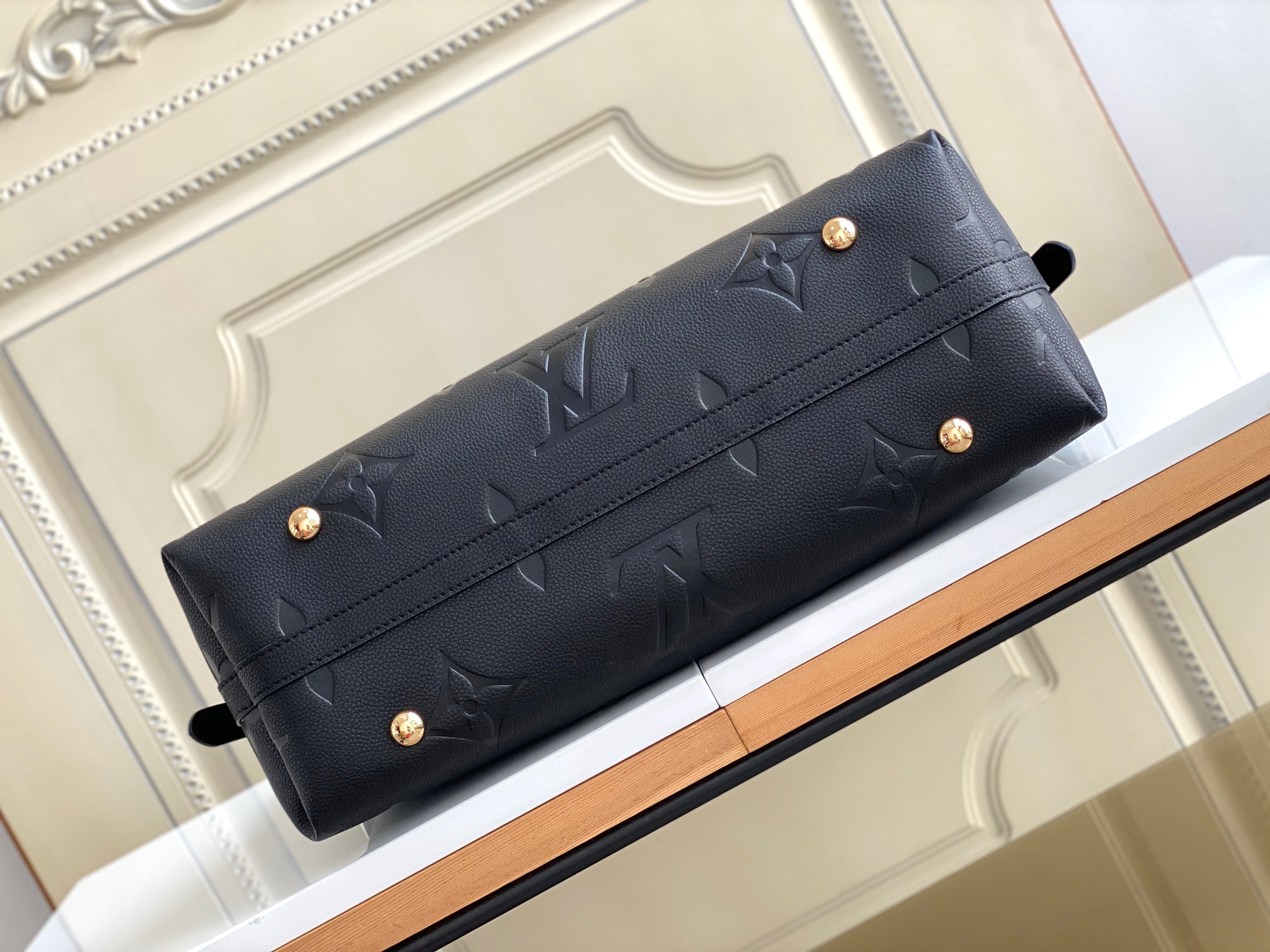 Louis Vuitton CarryAll Large Handbag M46289 - Image 4