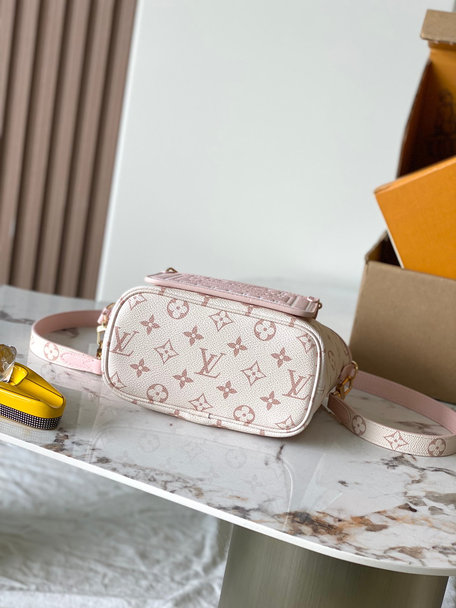 Louis Vuitton Neverfull Bandoulière Inside Out BB Shoulder Bag - Image 4