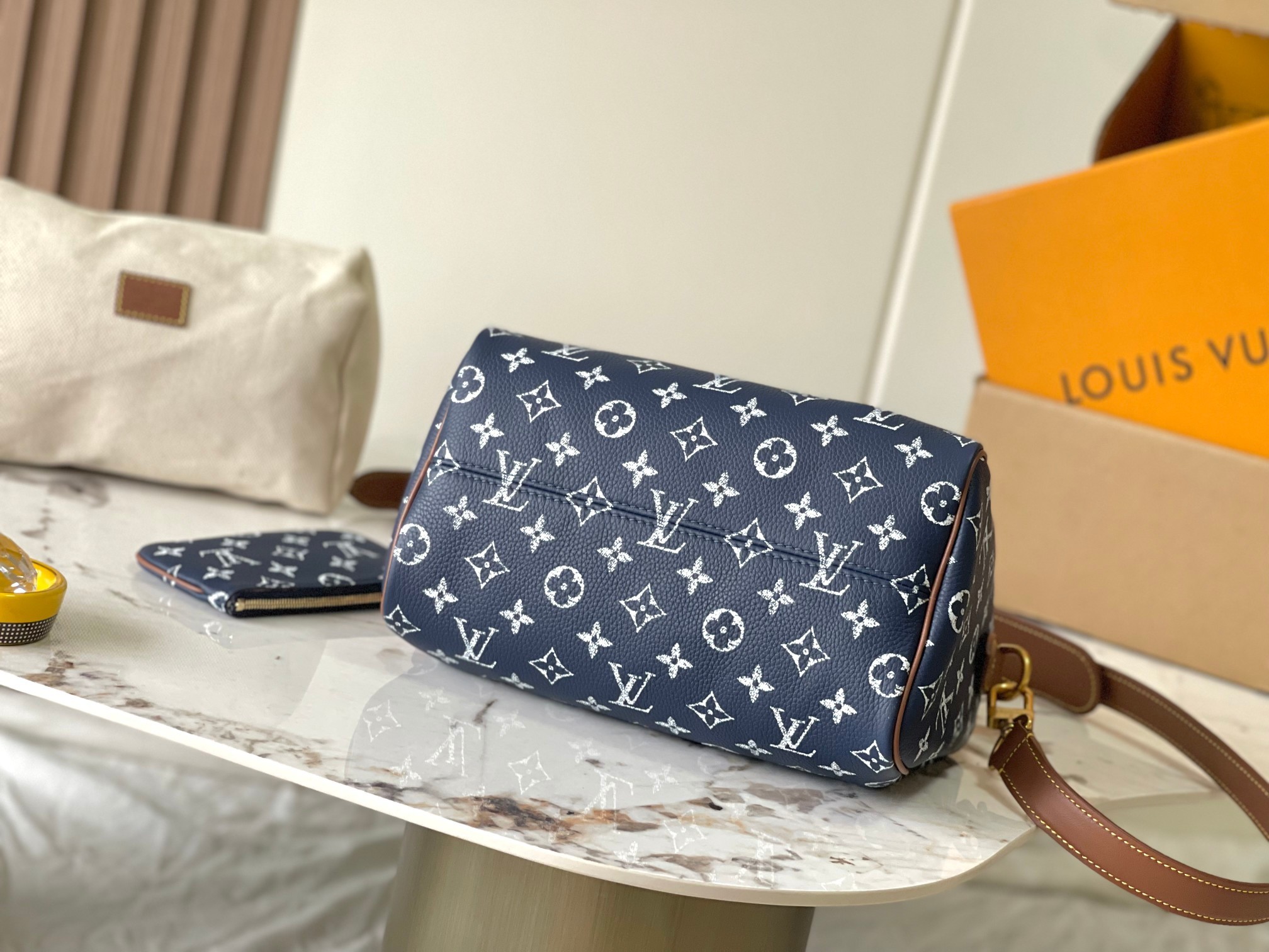 Speedy Bandoulière 25 Handbag - Image 4