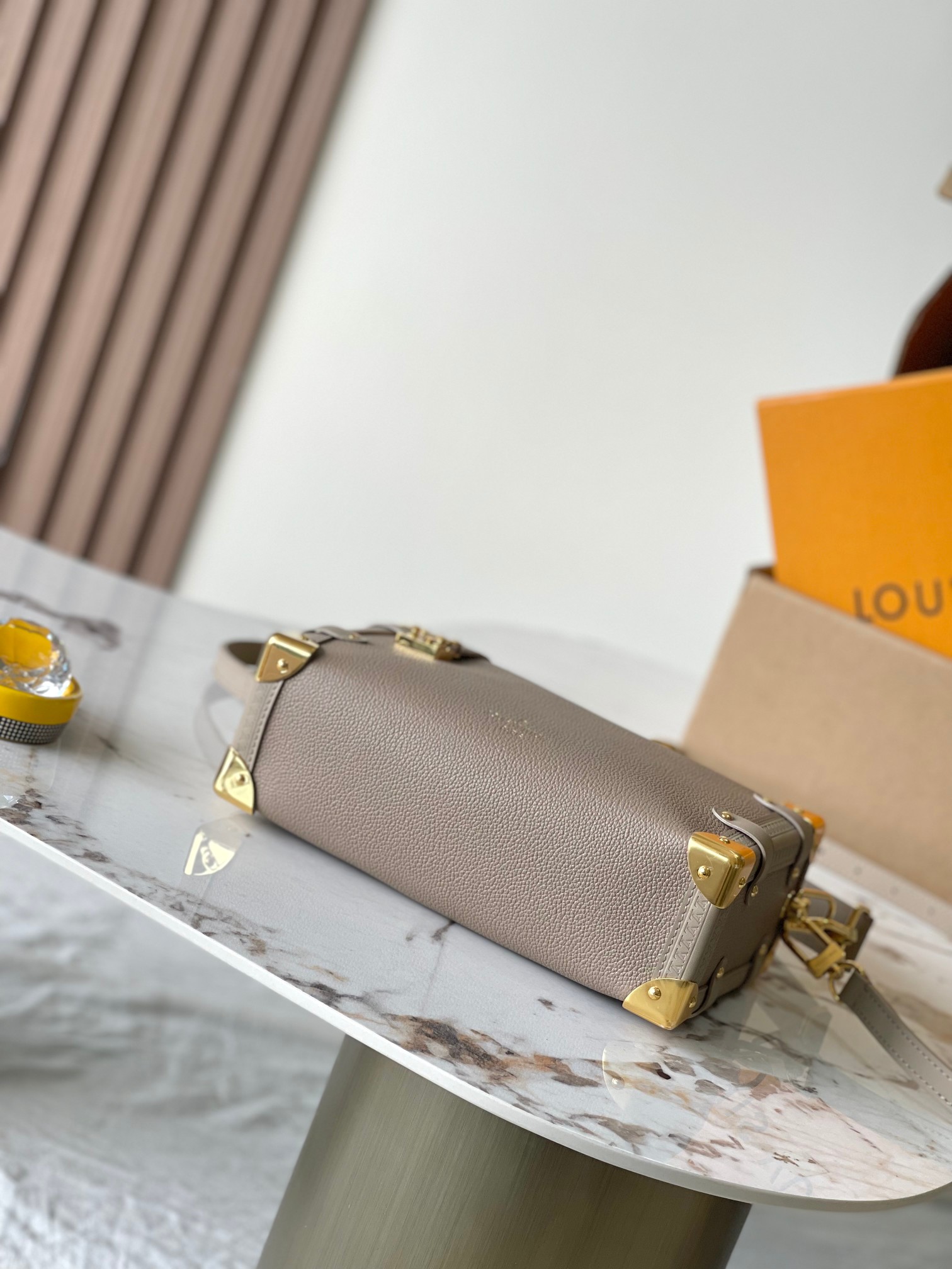 Side Trunk Medium Leather Crossbody Bag - Image 4