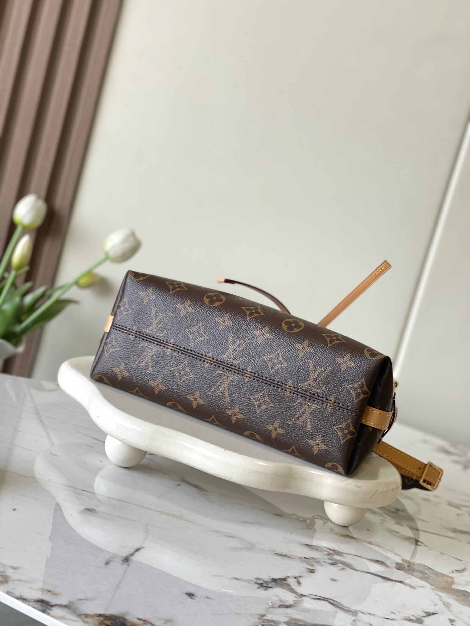 Louis Vuitton CarryAll BB Monogram Canvas Crossbody Bag - Image 4
