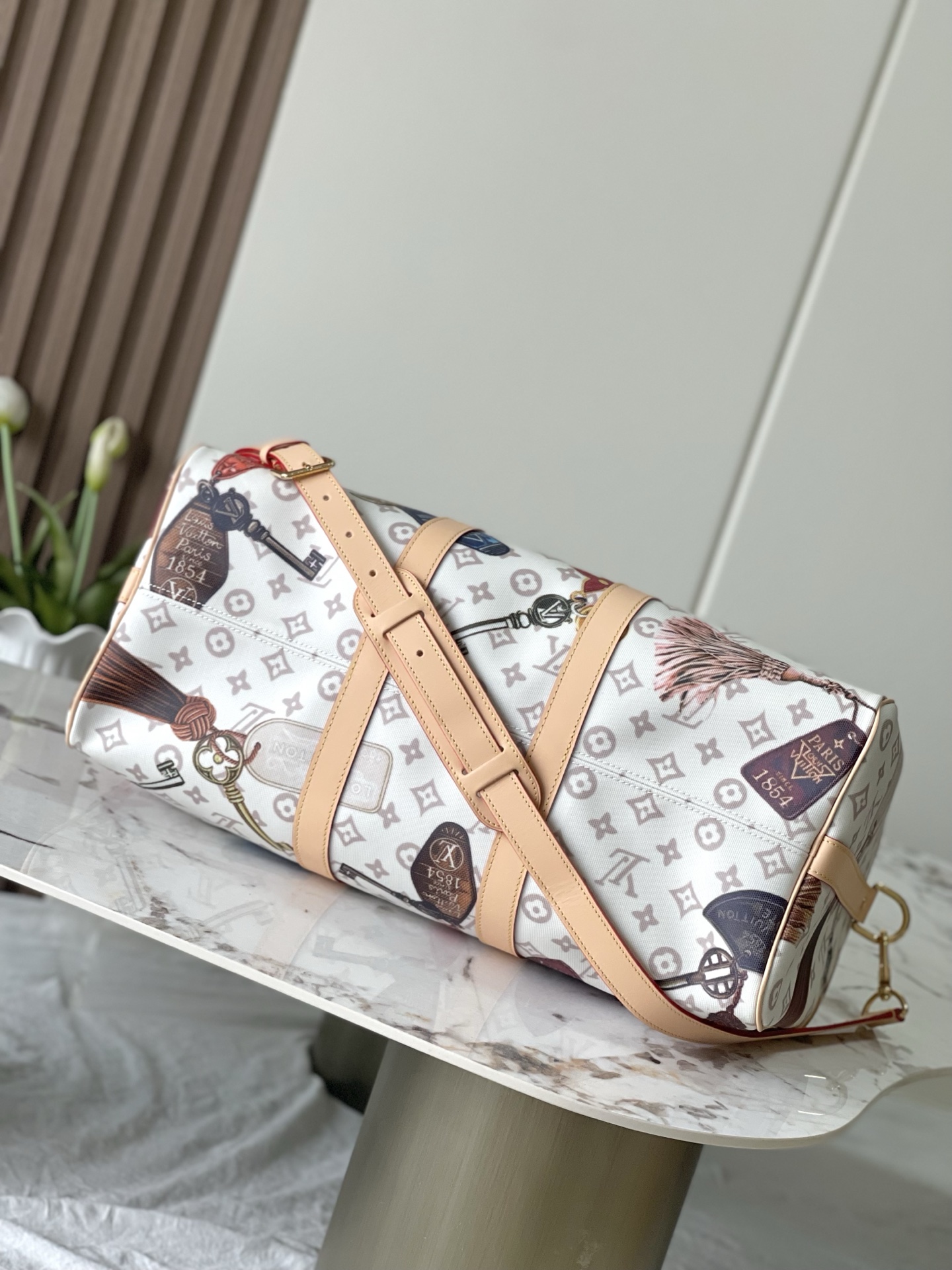Louis Vuitton Keepall Bandoulière 45 Travel Bag in Monogram Dune Canvas - Image 4