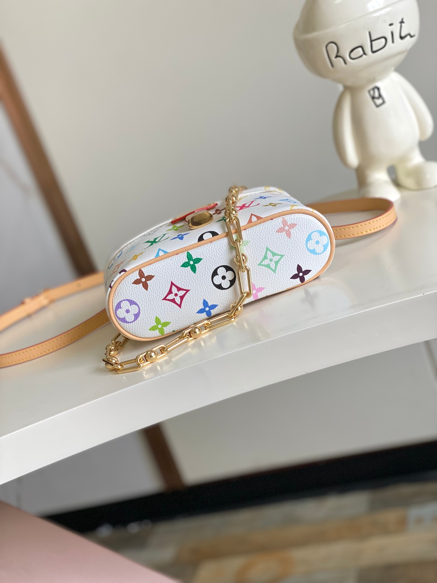 Louis Vuitton Vanity Pouch M13662 - Image 4