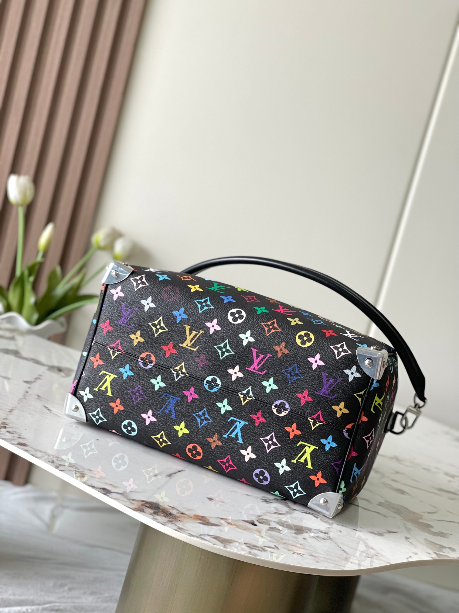 Louis Vuitton Speedy Soft 30 Handbag in Multicolor Monogram Canvas - Image 4