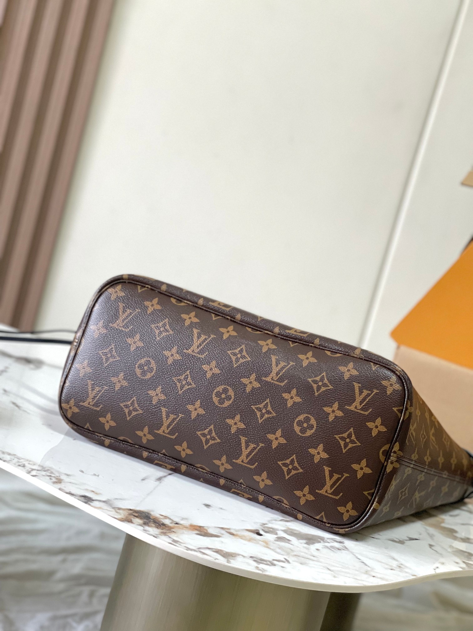 Neverfull Inside Out Medium Tote Bag - Image 4
