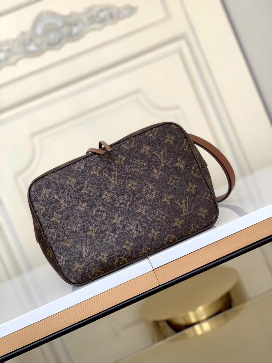Louis Vuitton Néonoé Bucket Bag - Image 4