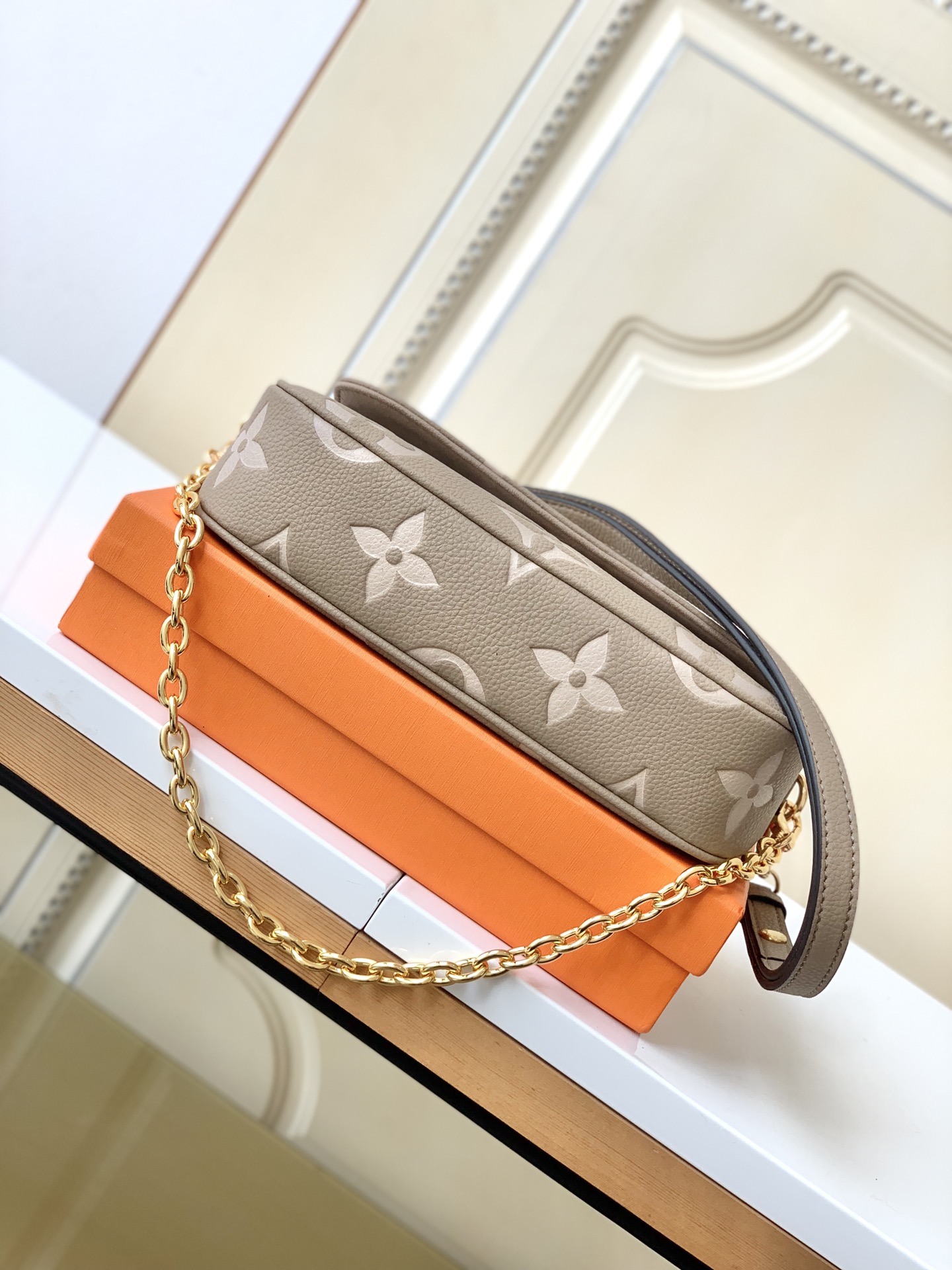 Louis Vuitton Wallet On Chain Monogram Crossbody Bag M82154 M82211 - Image 4