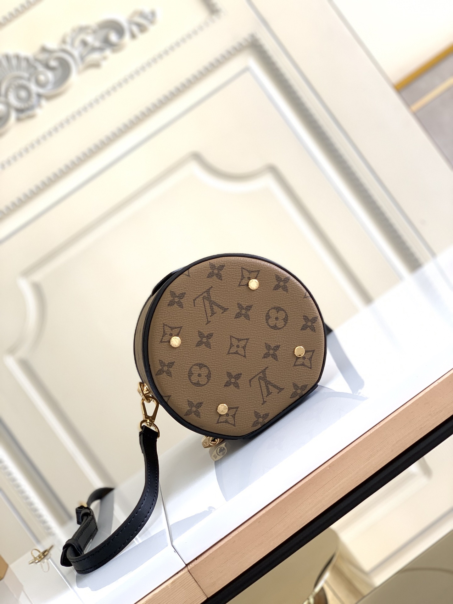 Louis Vuitton Vanity Handbag M43986 - Image 4