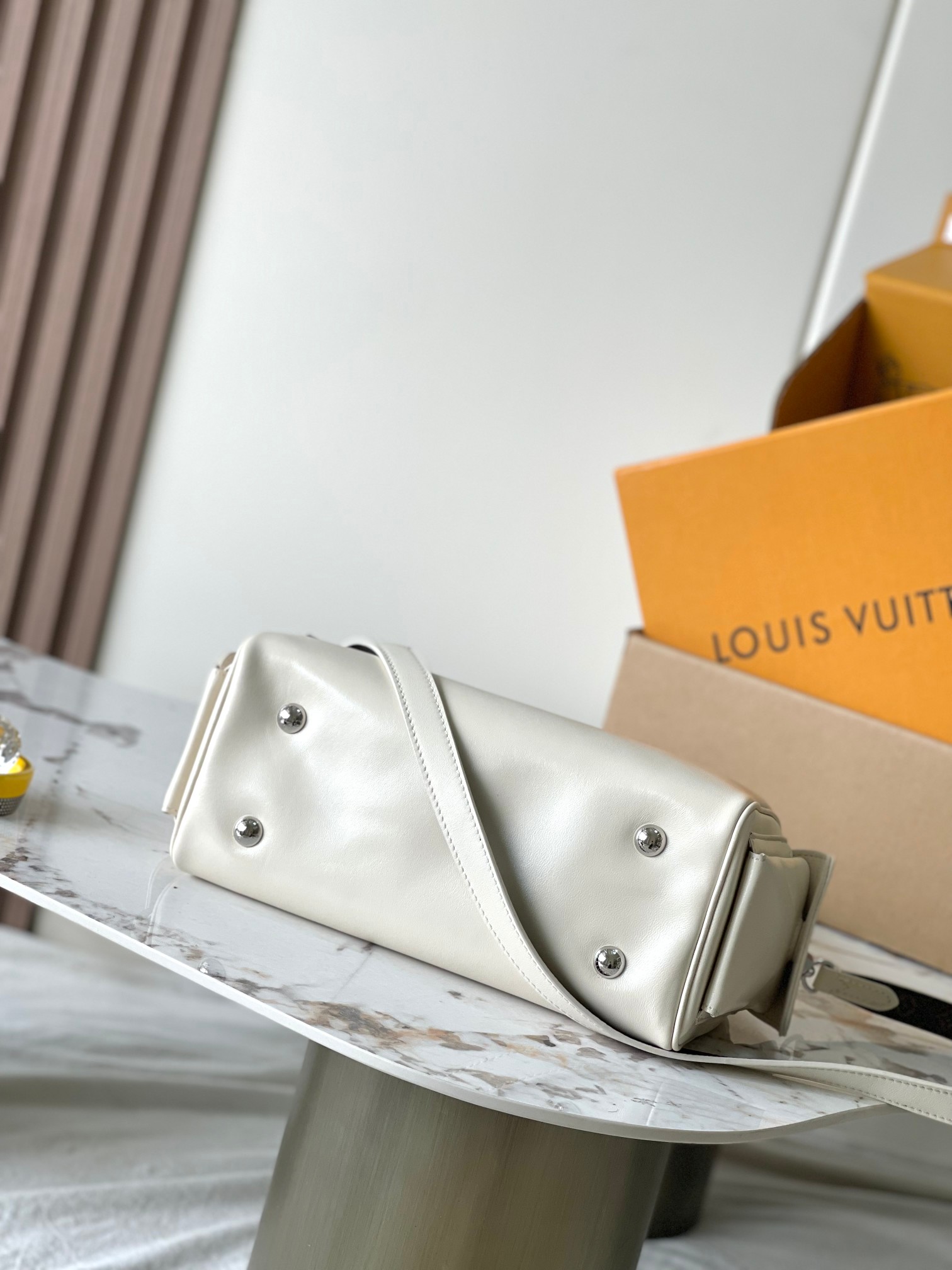 Louis Vuitton Speedy Cargo Handbag M12965 - Image 4
