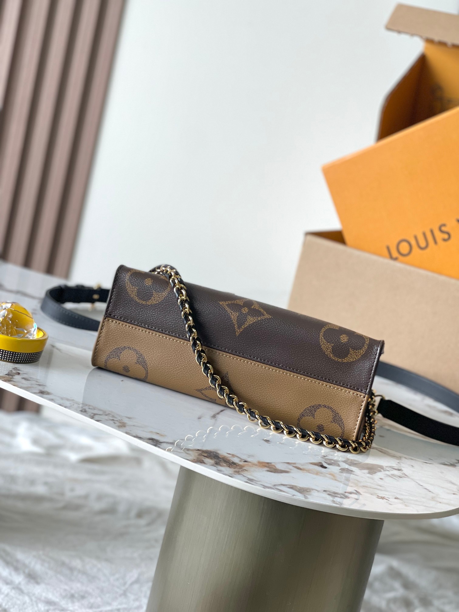 Louis Vuitton OnTheGo Tote Bag - Image 4