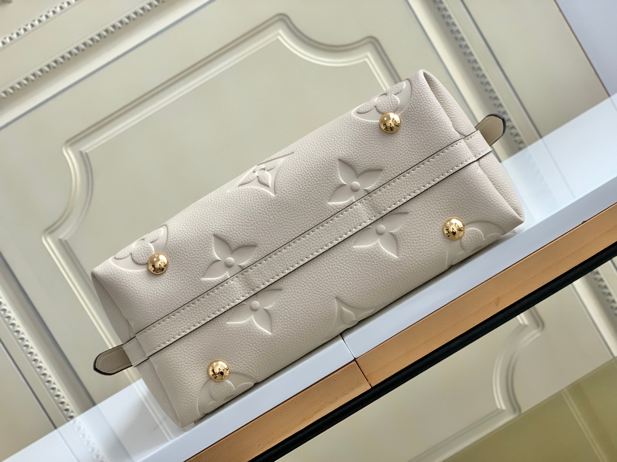 Louis Vuitton CarryAll Small Tote Bag in Off-White Monogram Empreinte Leather - Image 4