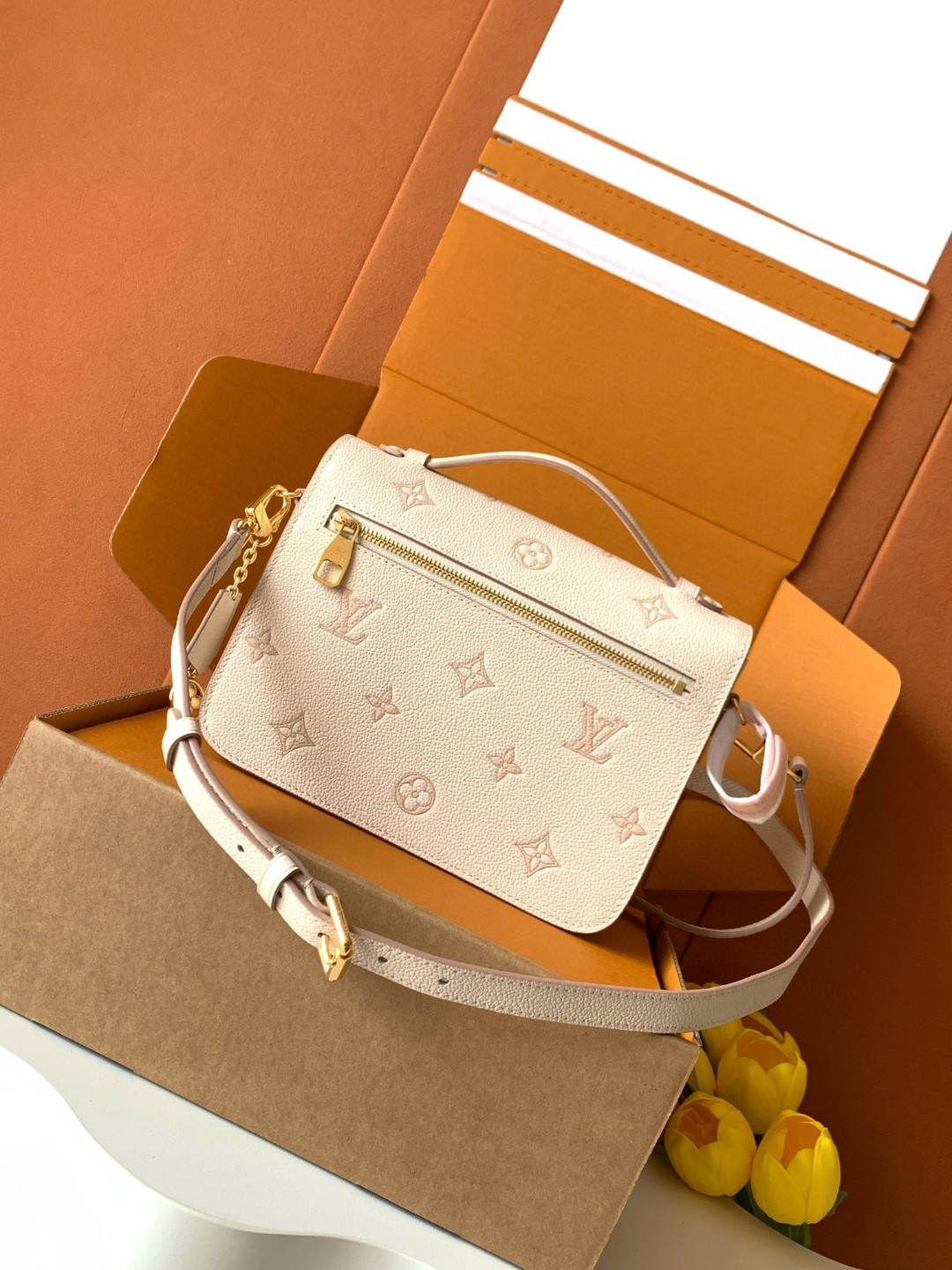 Louis Vuitton Pochette Métis Crossbody Bag M14977 - Image 4