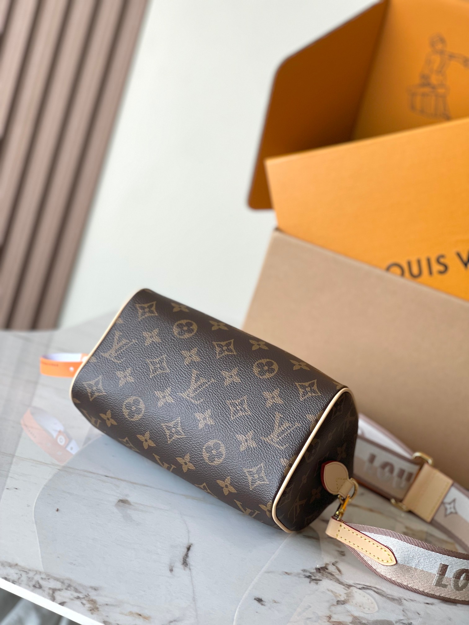Louis Vuitton Speedy Bandoulière 20 Handbag - Image 4