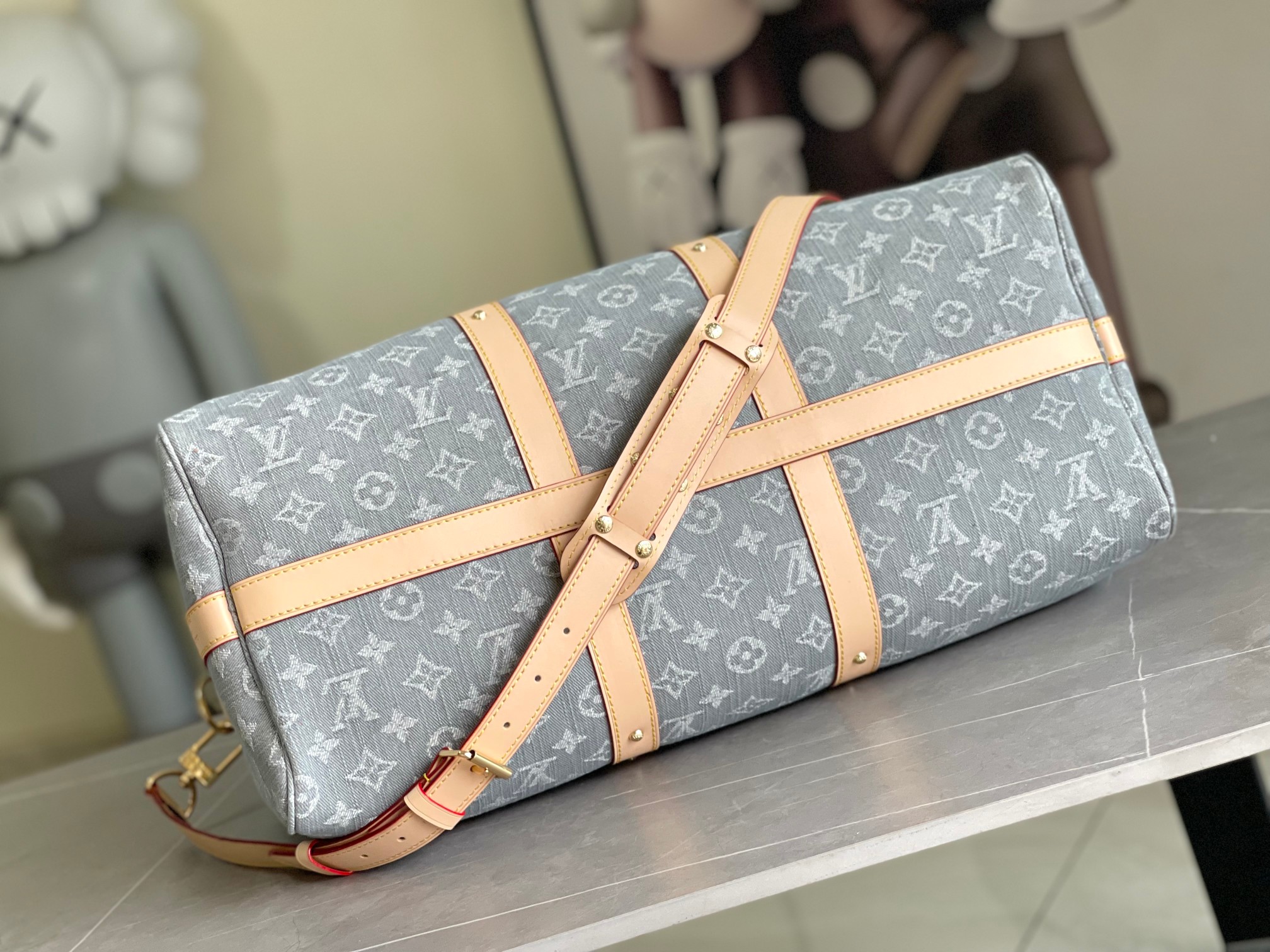 Louis Vuitton Keepall Bandoulière 45 Travel Bag - Image 4