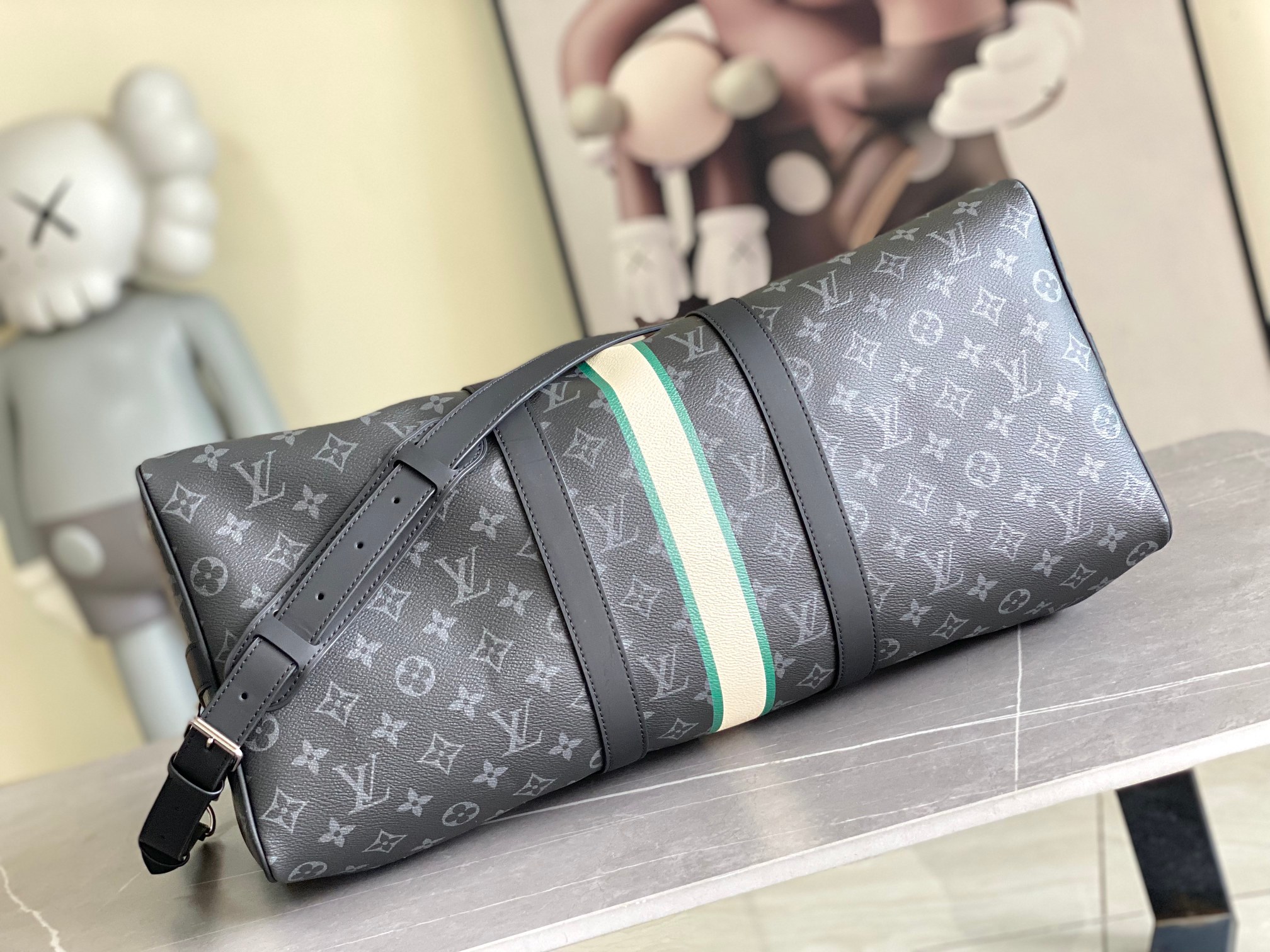 Louis Vuitton Keepall Bandoulière 50 Travel Bag - Image 4