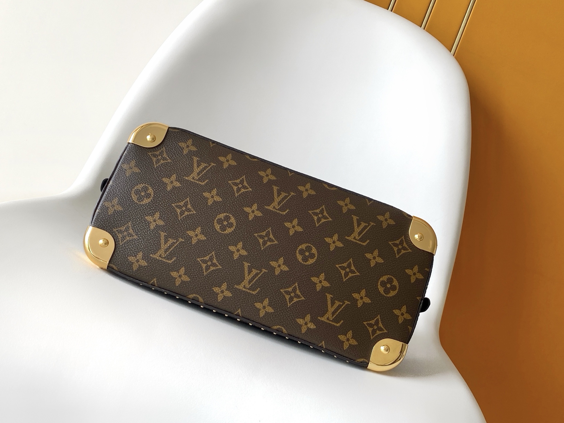 Louis Vuitton Alma Small Handbag in Monogram Canvas, Trunk Series - Image 4