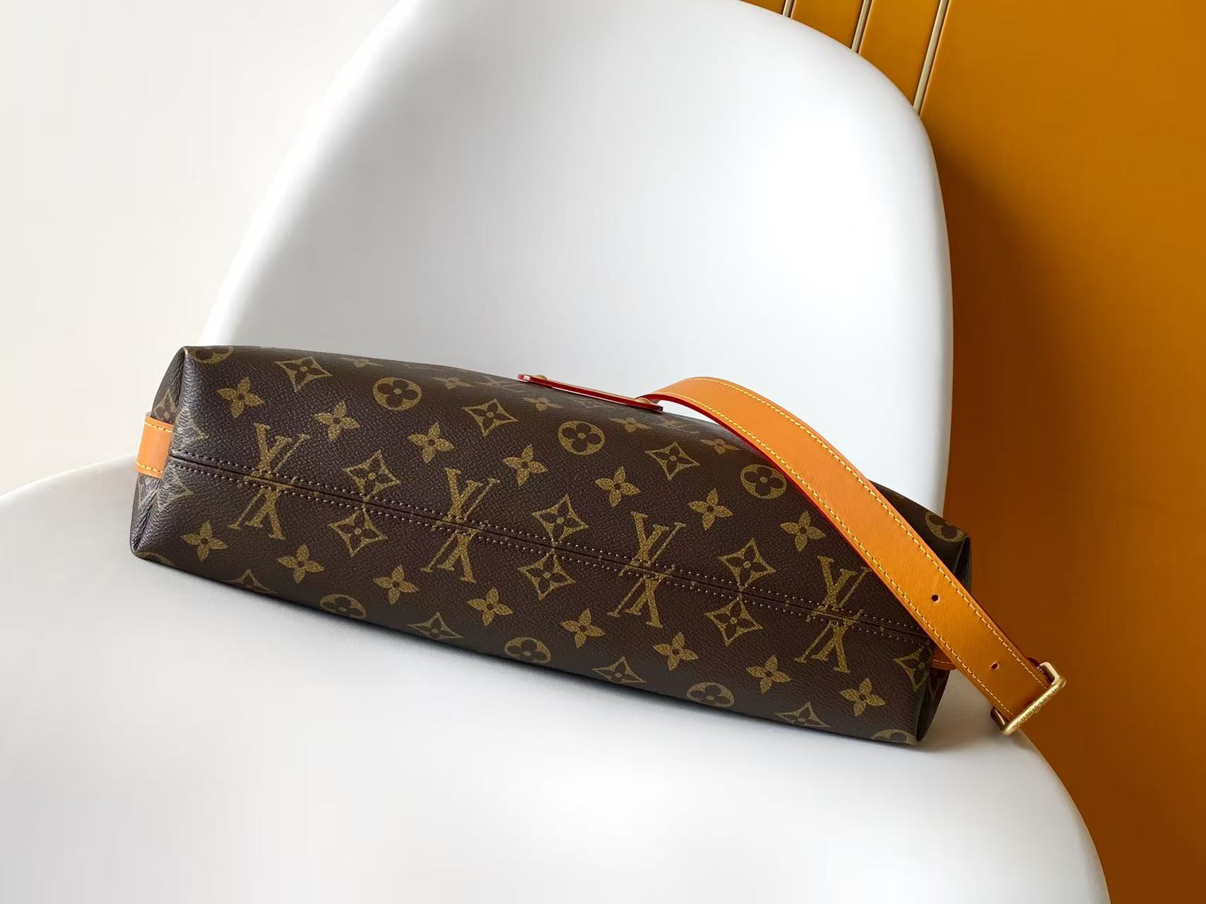 Louis Vuitton Métis Handbag M29596 - Image 4