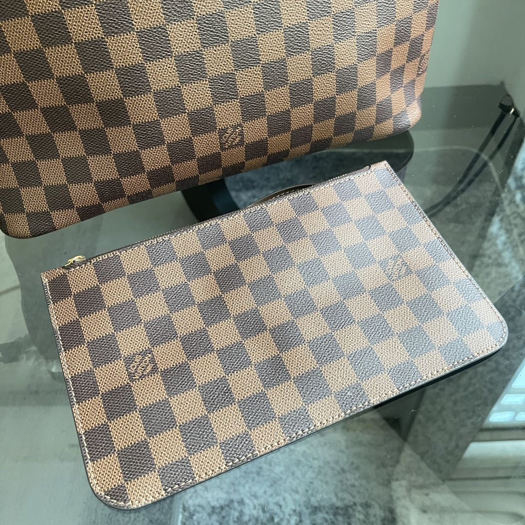Louis Vuitton Neverfull MM Tote Bag in Damier Ebene Canvas - Image 4