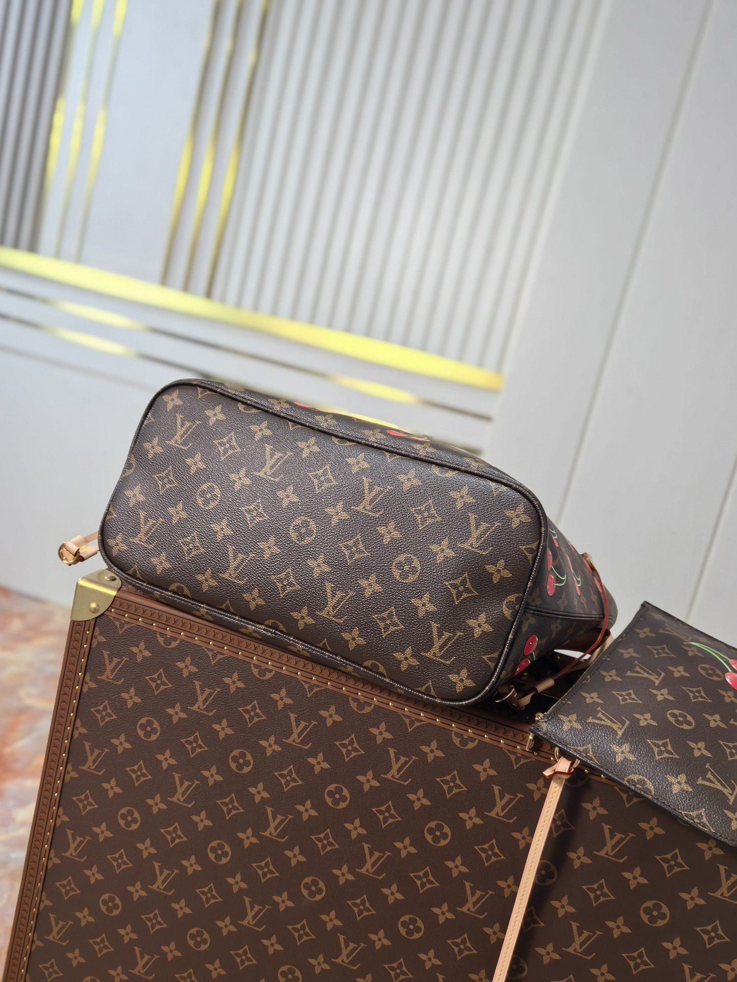 Louis Vuitton Neverfull MM Cherry Monogram Tote Bag - Image 4