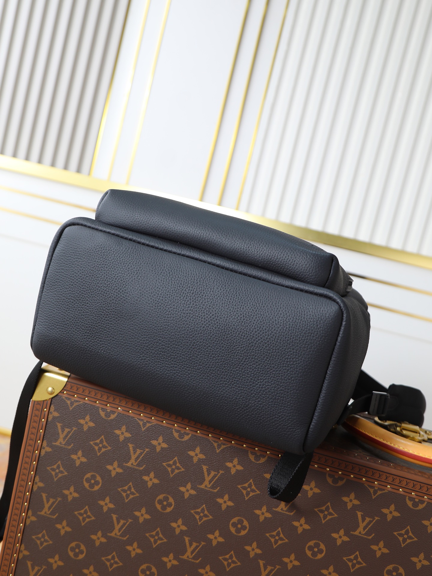 Louis Vuitton Discovery Work Laptop Briefcase - Image 4