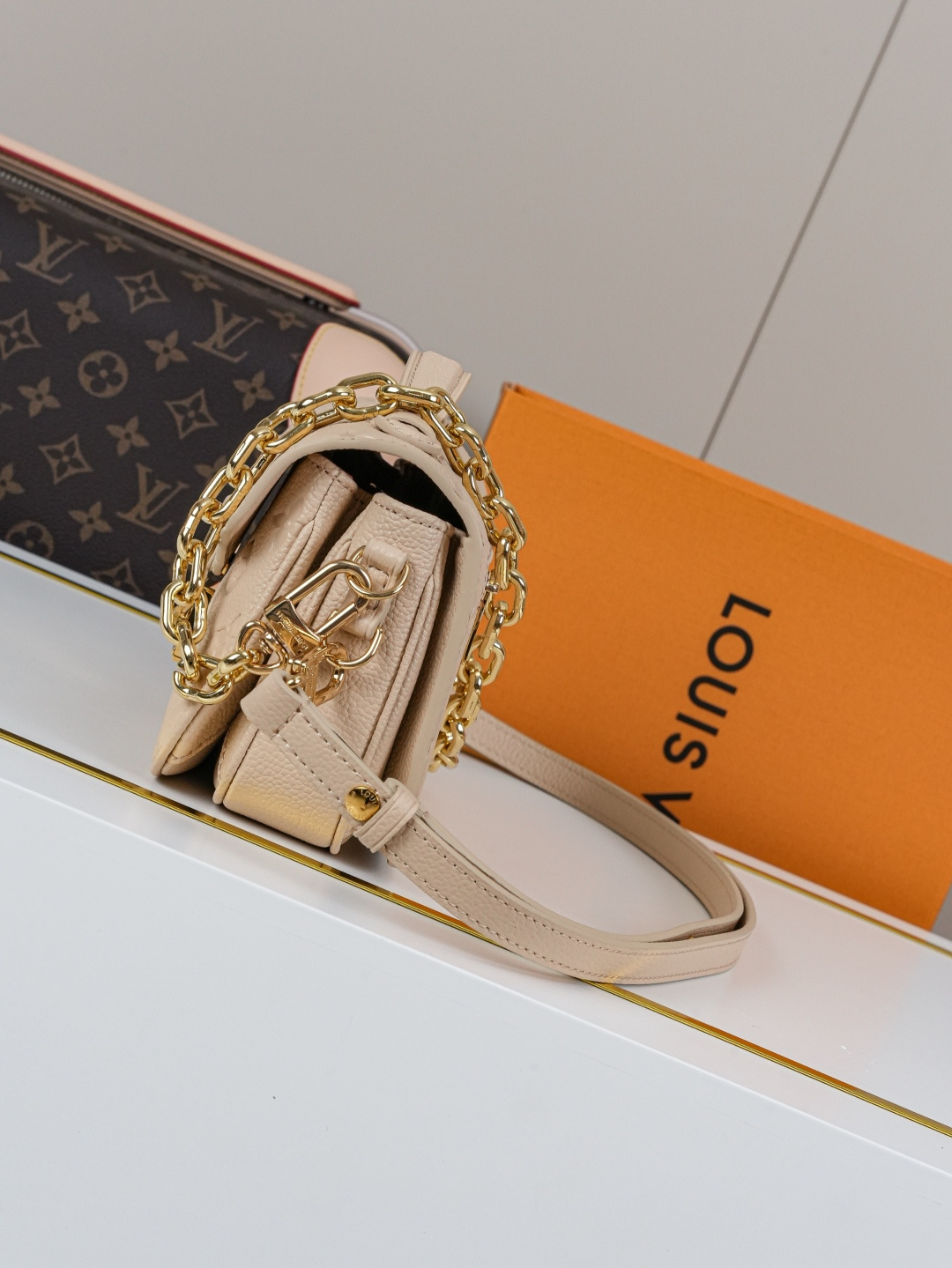 Louis Vuitton Pochette Métis East West Shoulder Bag in Sand - Image 4