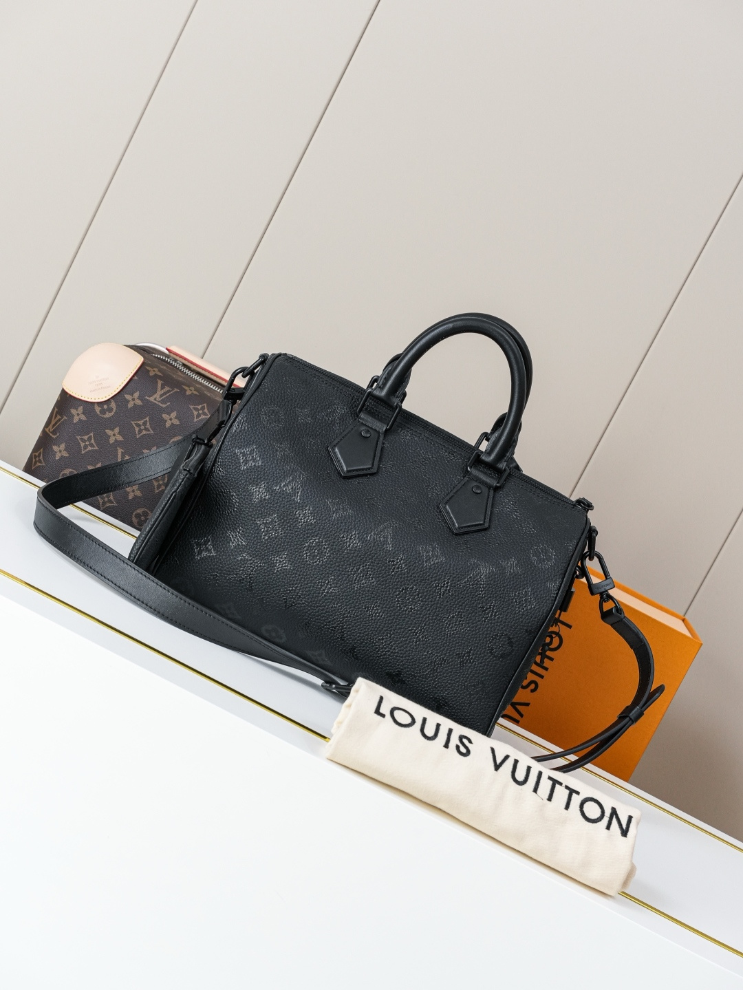 Louis Vuitton Speedy Bandoulière 30 Monogram Handbag - Image 4