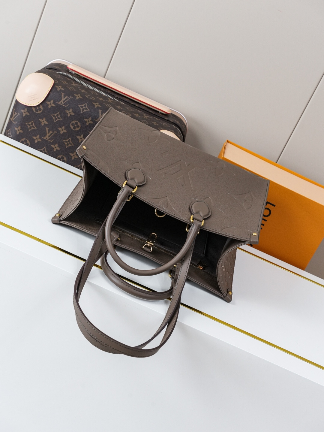 Louis Vuitton Onthego MM Tote Bag in Brown Monogram Empreinte Leather - Image 4