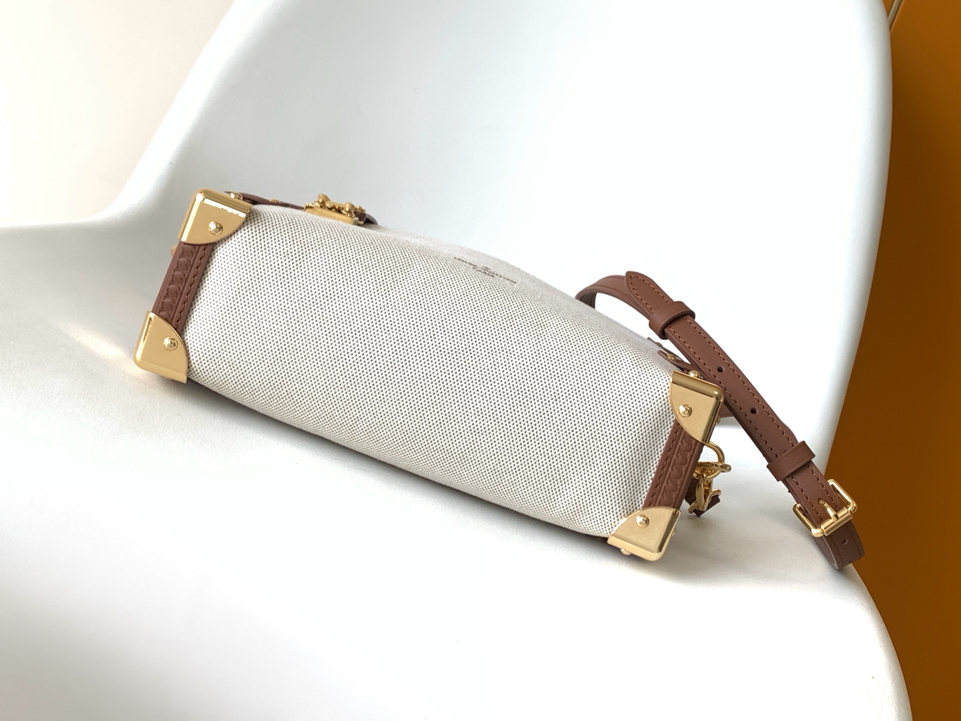 Louis Vuitton Side Trunk Medium Shoulder Bag M14411 - Image 4