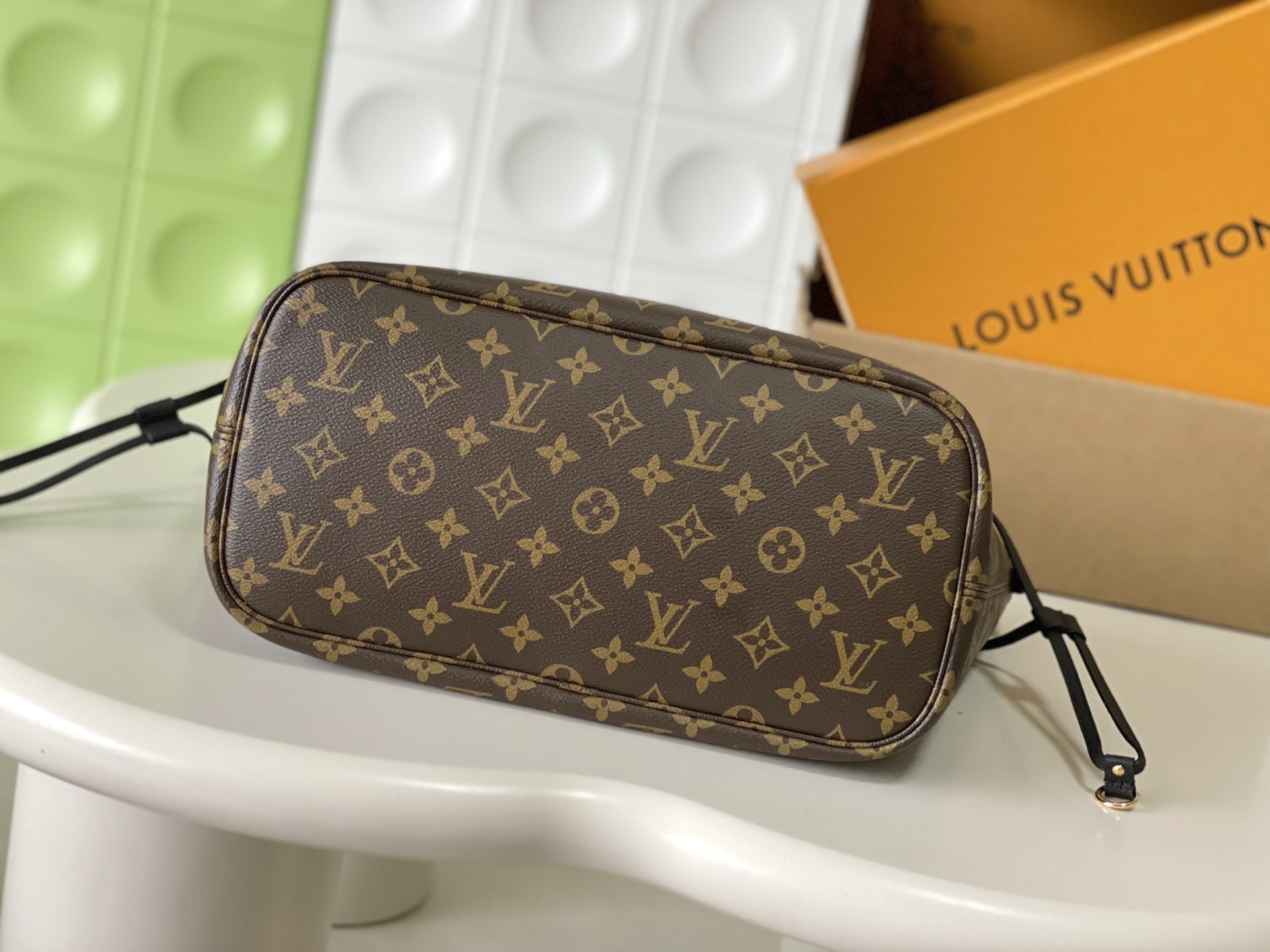 Neverfull MM Damier Azur Canvas Tote Bag - Image 4