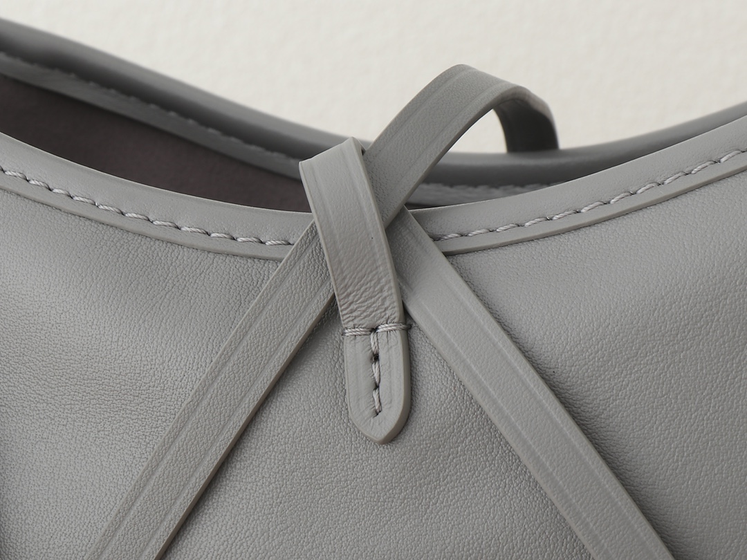 Louis Vuitton CarryAll Cargo Small Handbag - Image 4